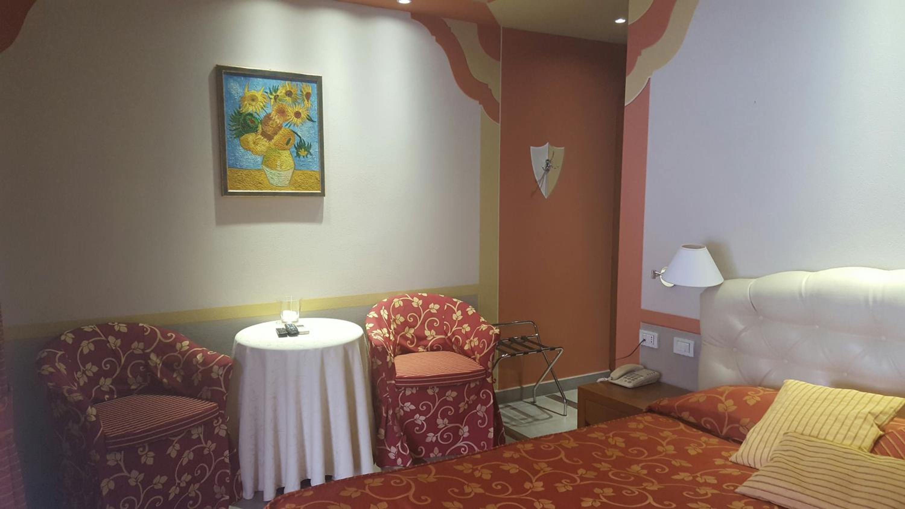 Double Room - Photo 8