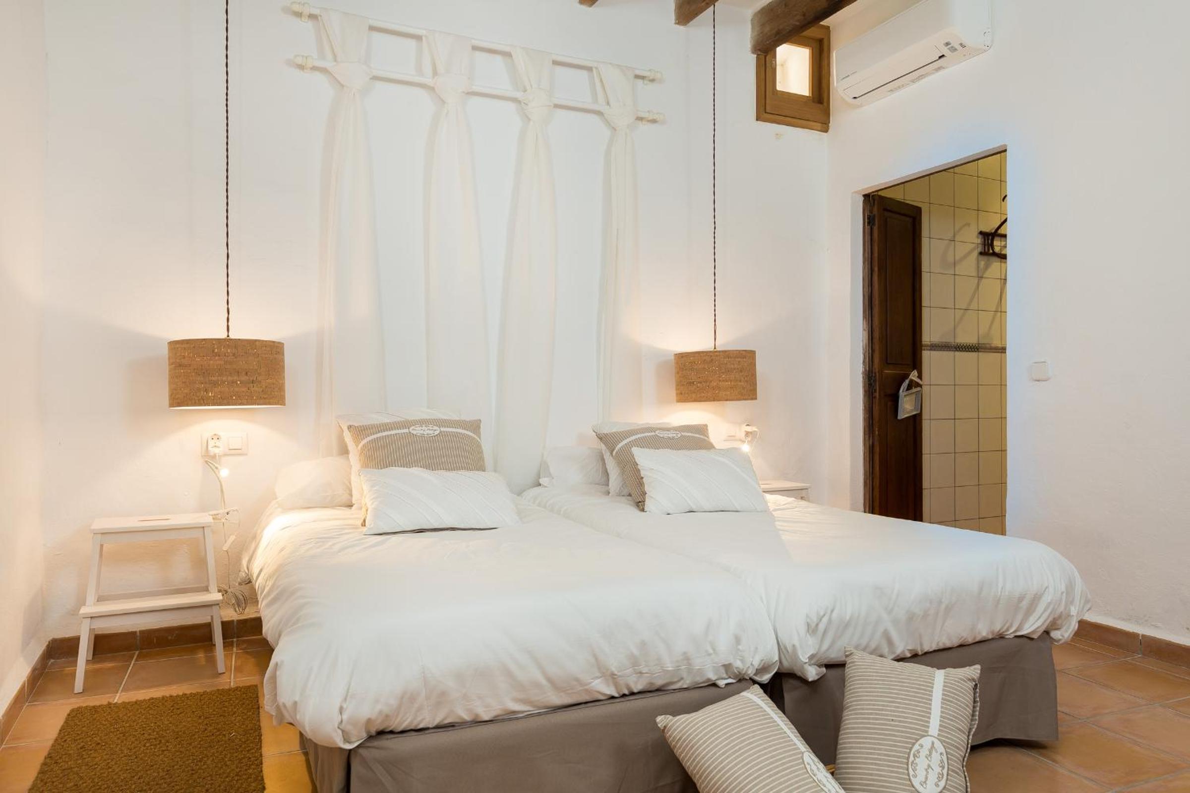 Casa de cuatro habitaciones