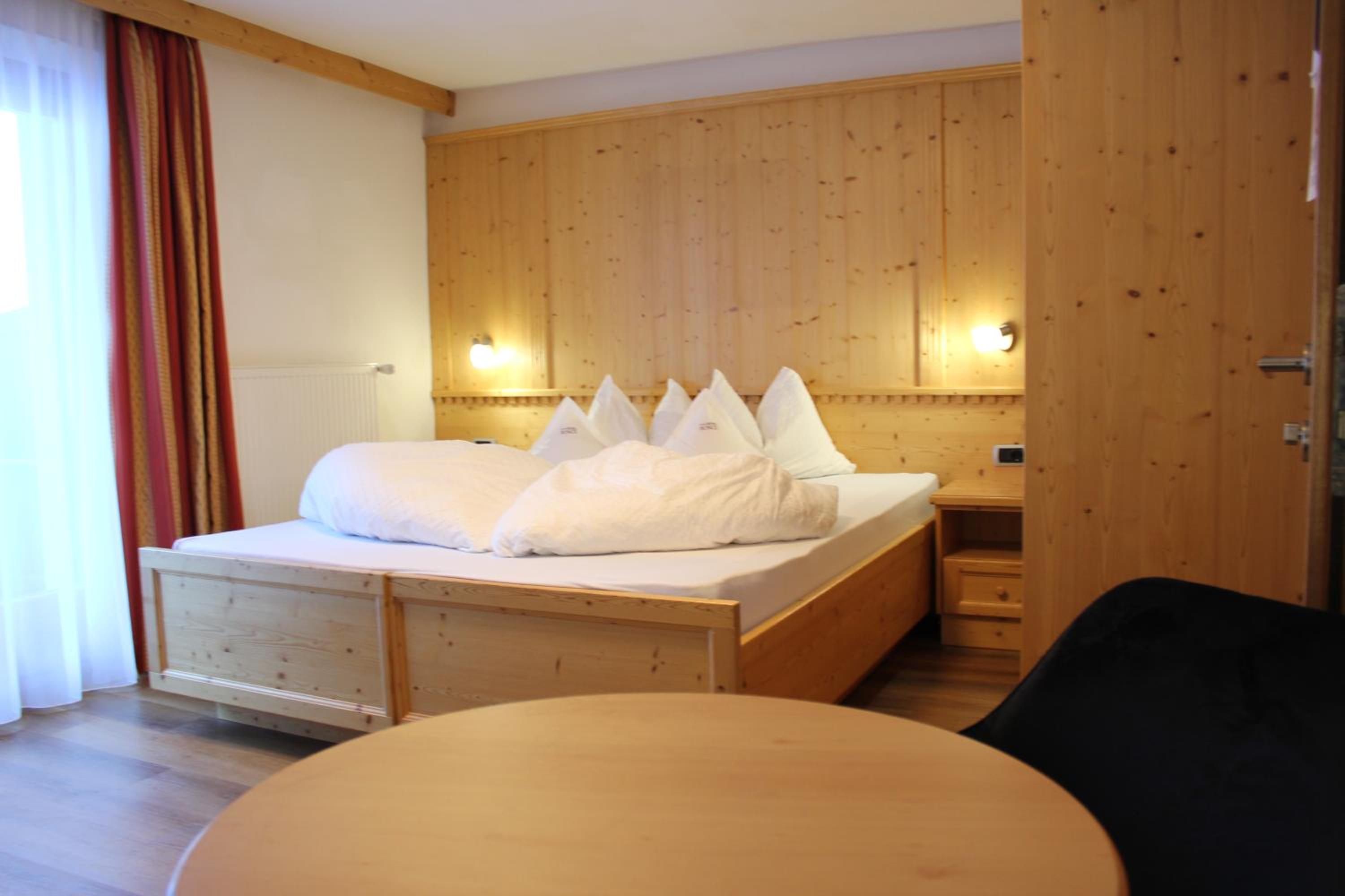 Economy Double Room photo 3
