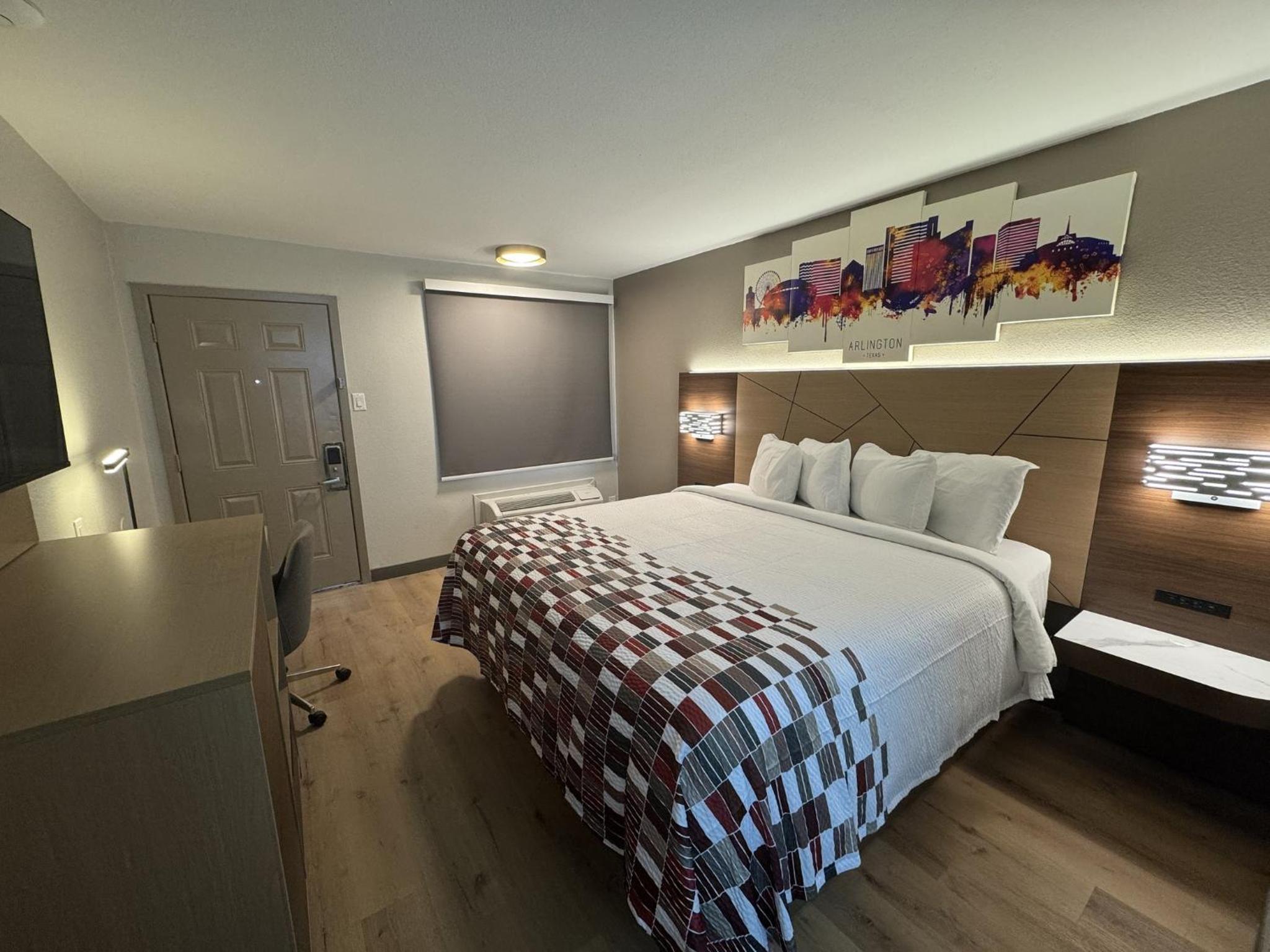 Deluxe King Room - Photo 3