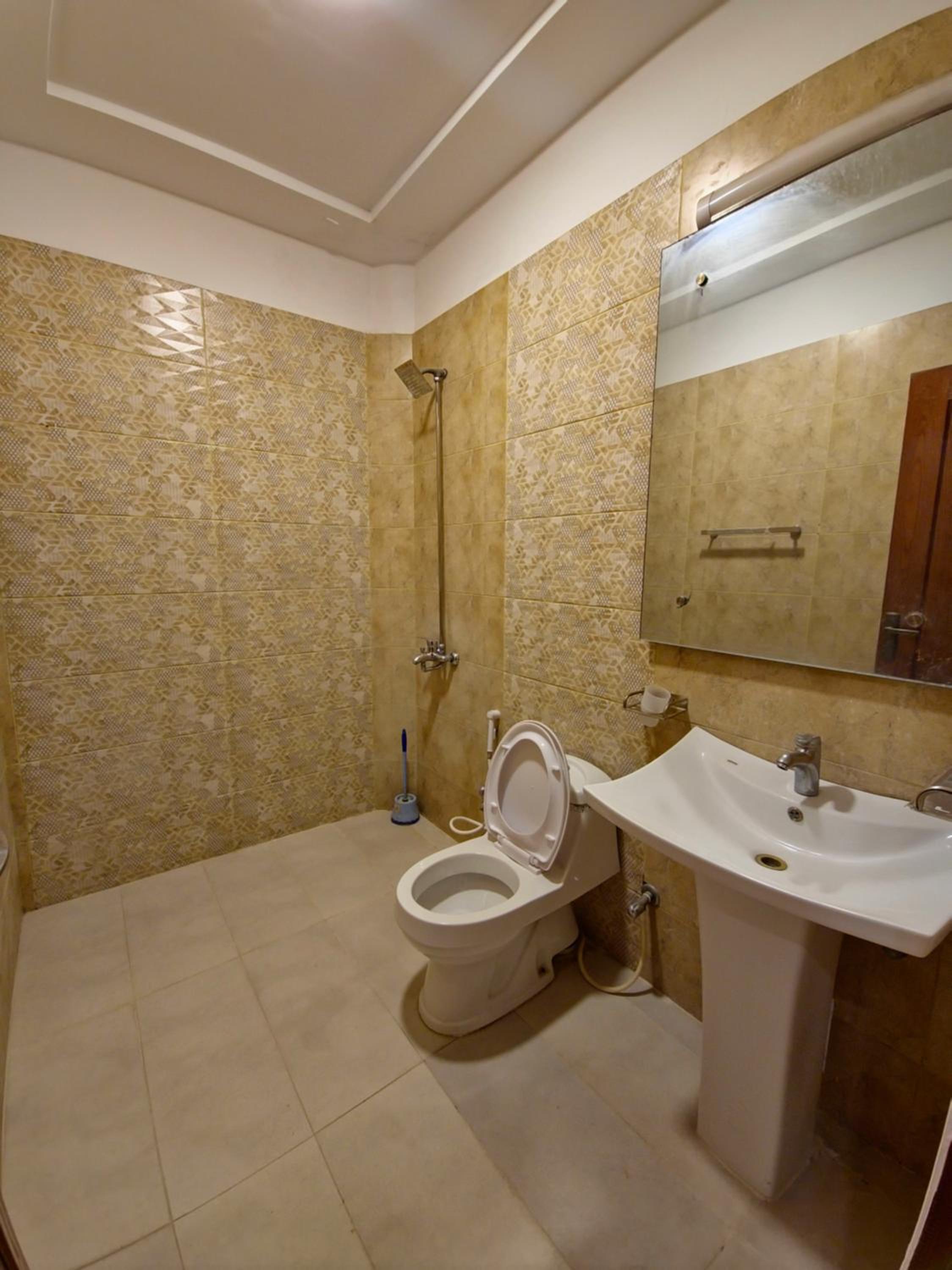 Deluxe King Room photo 3