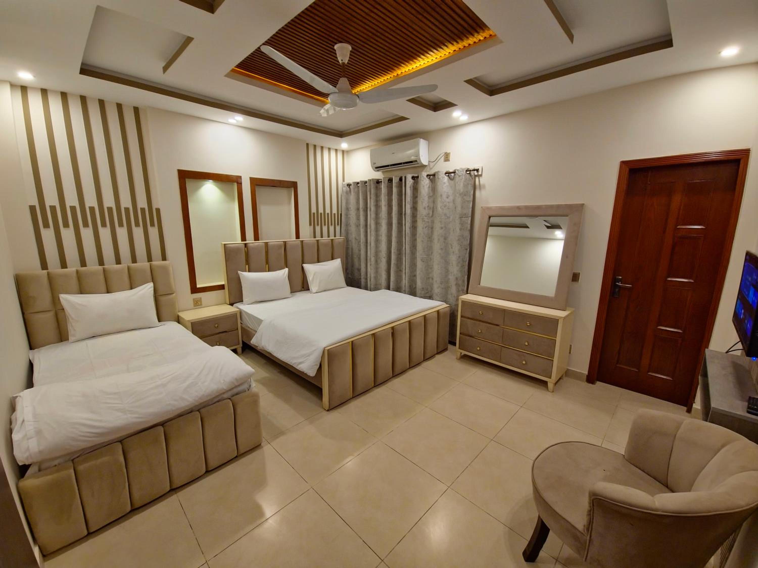 Luxury Triple Room photo 2