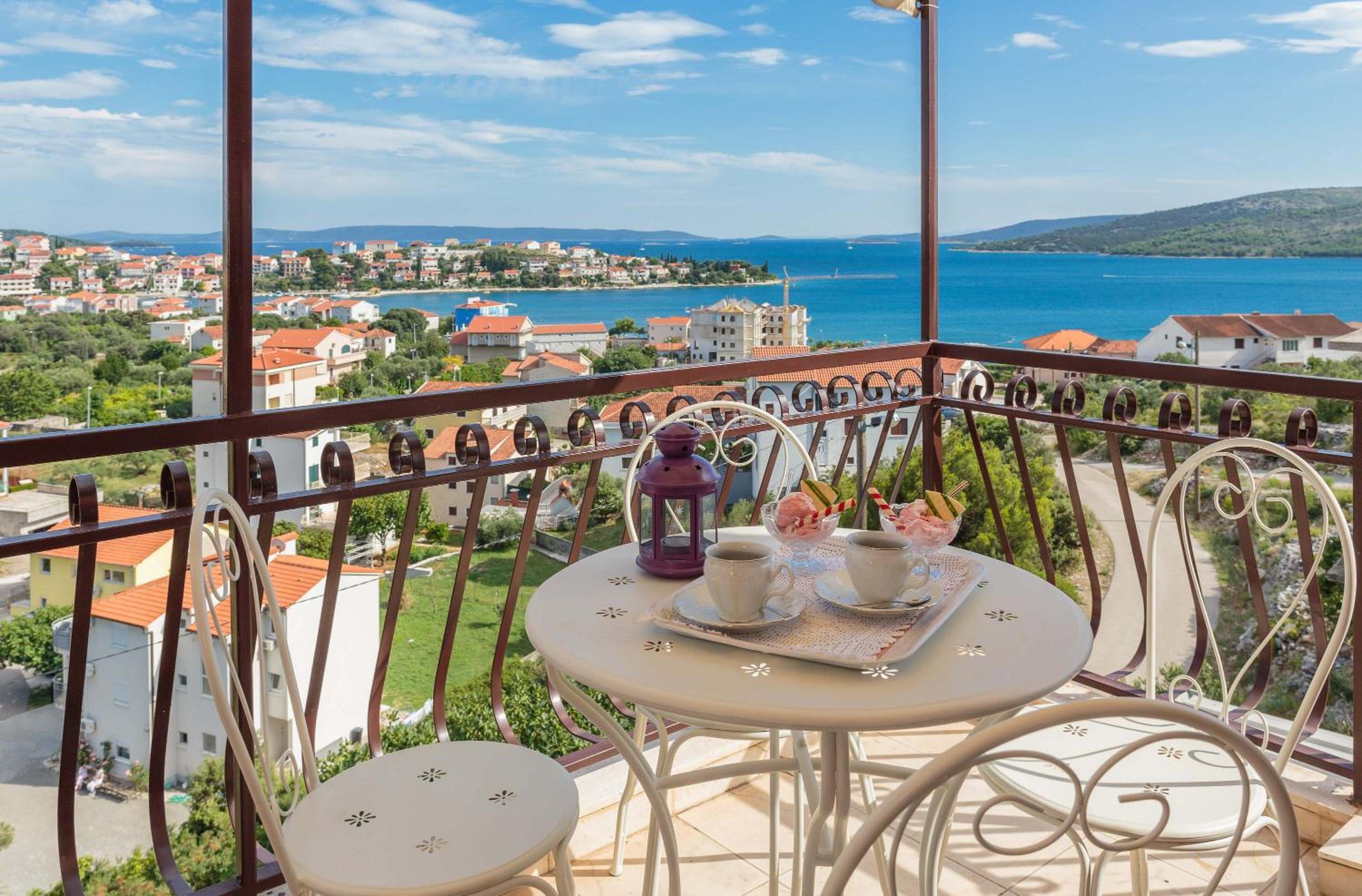 Two-Bedroom Apartment with Terrace and Sea View