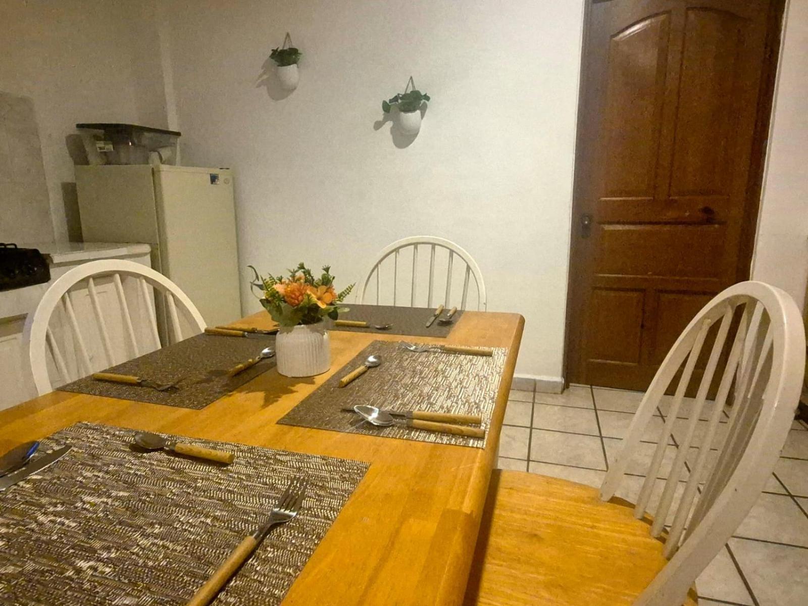 Three-Bedroom Apartment photo 2