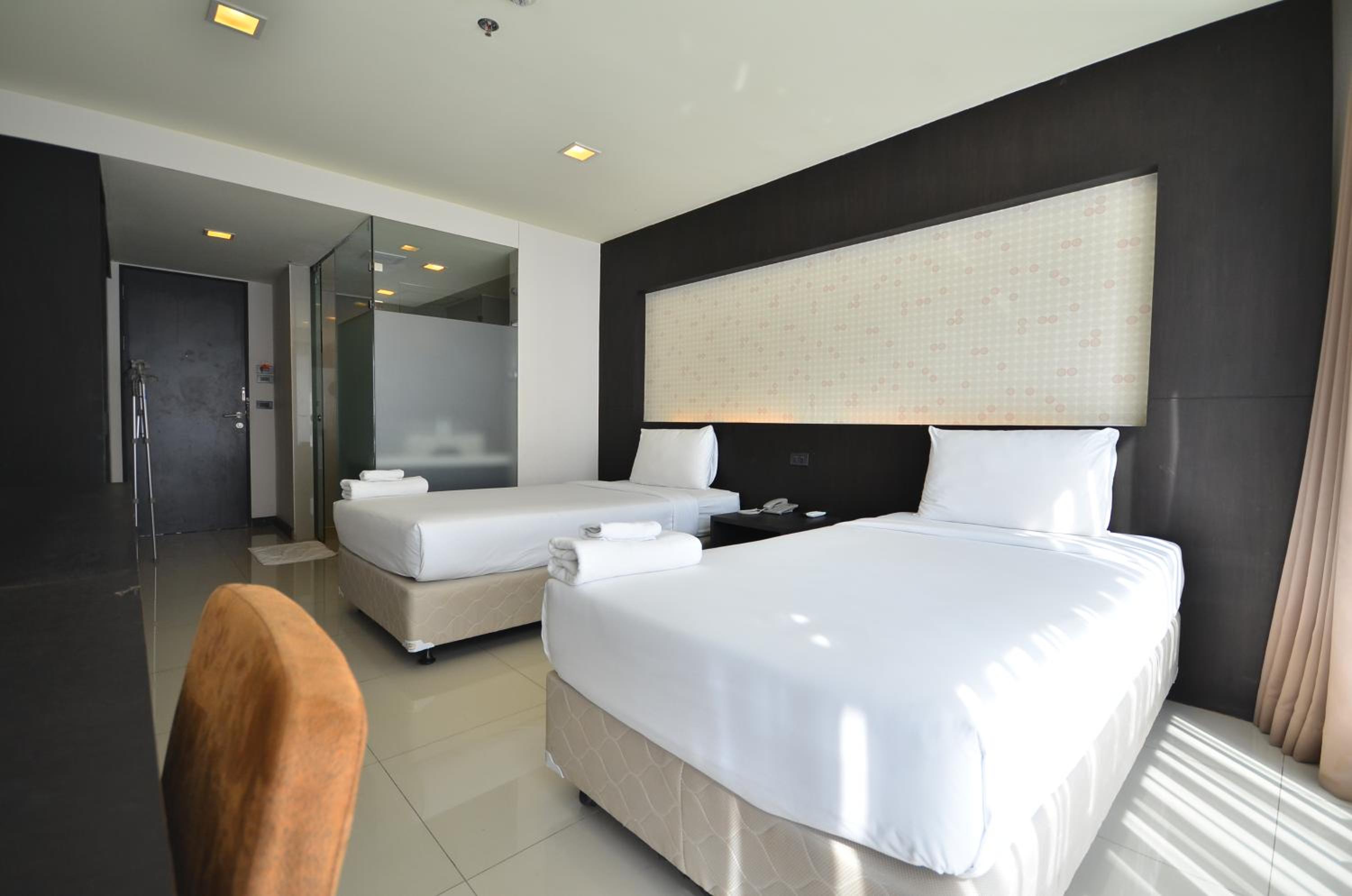 Deluxe Double Or Twin Room photo 2