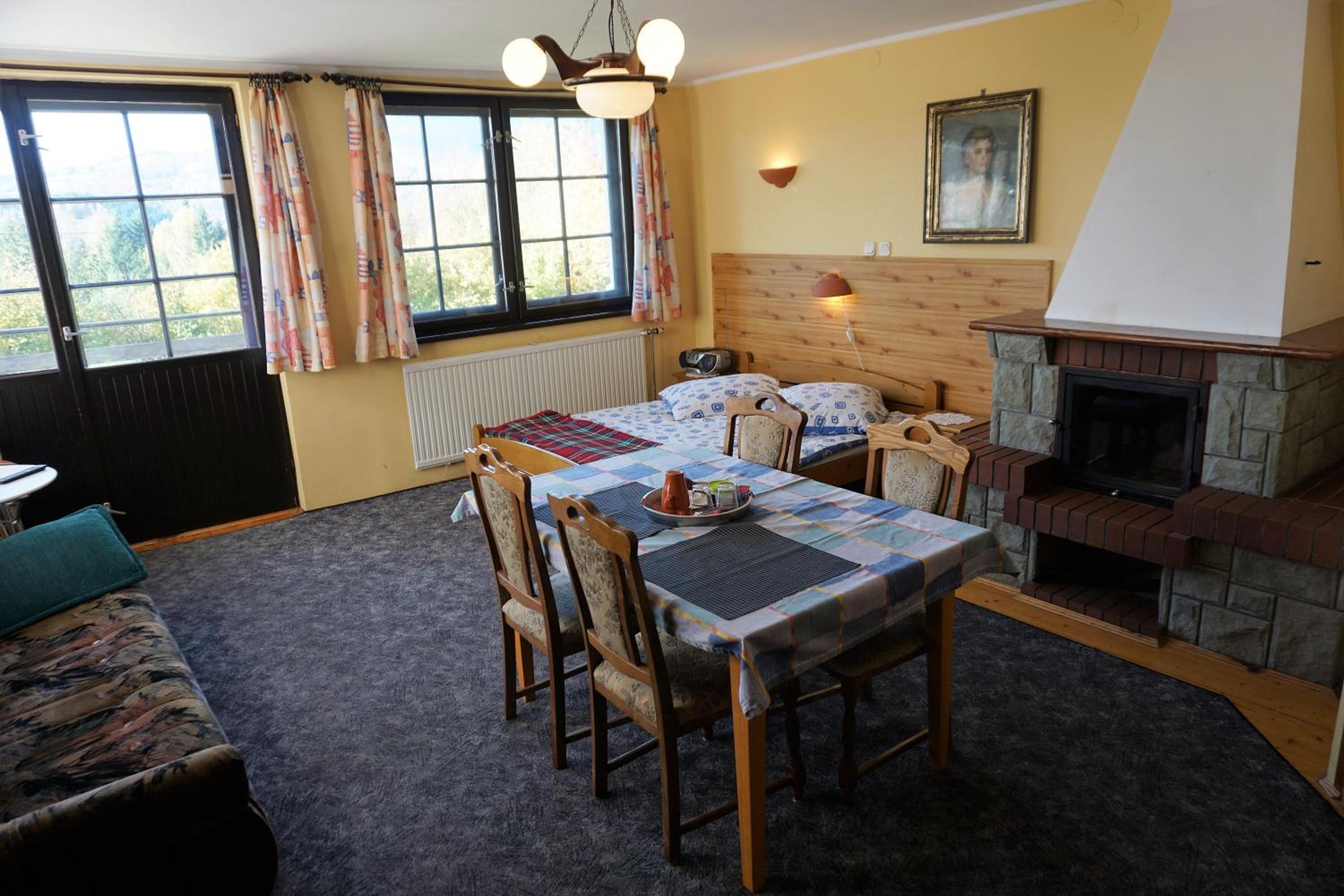 Family Room with Terrace photo 2