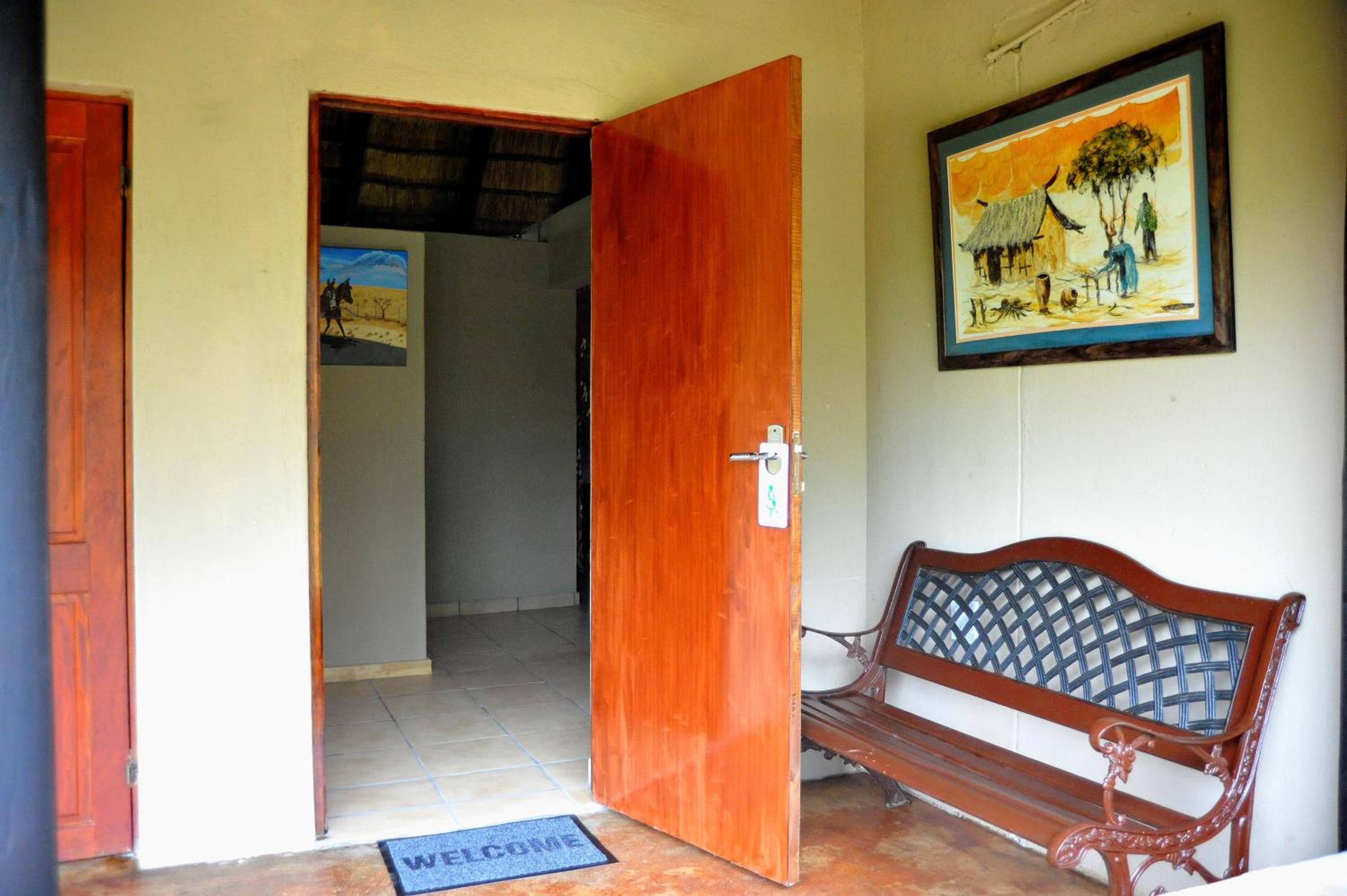 Double Room with Private Bathroom photo 2