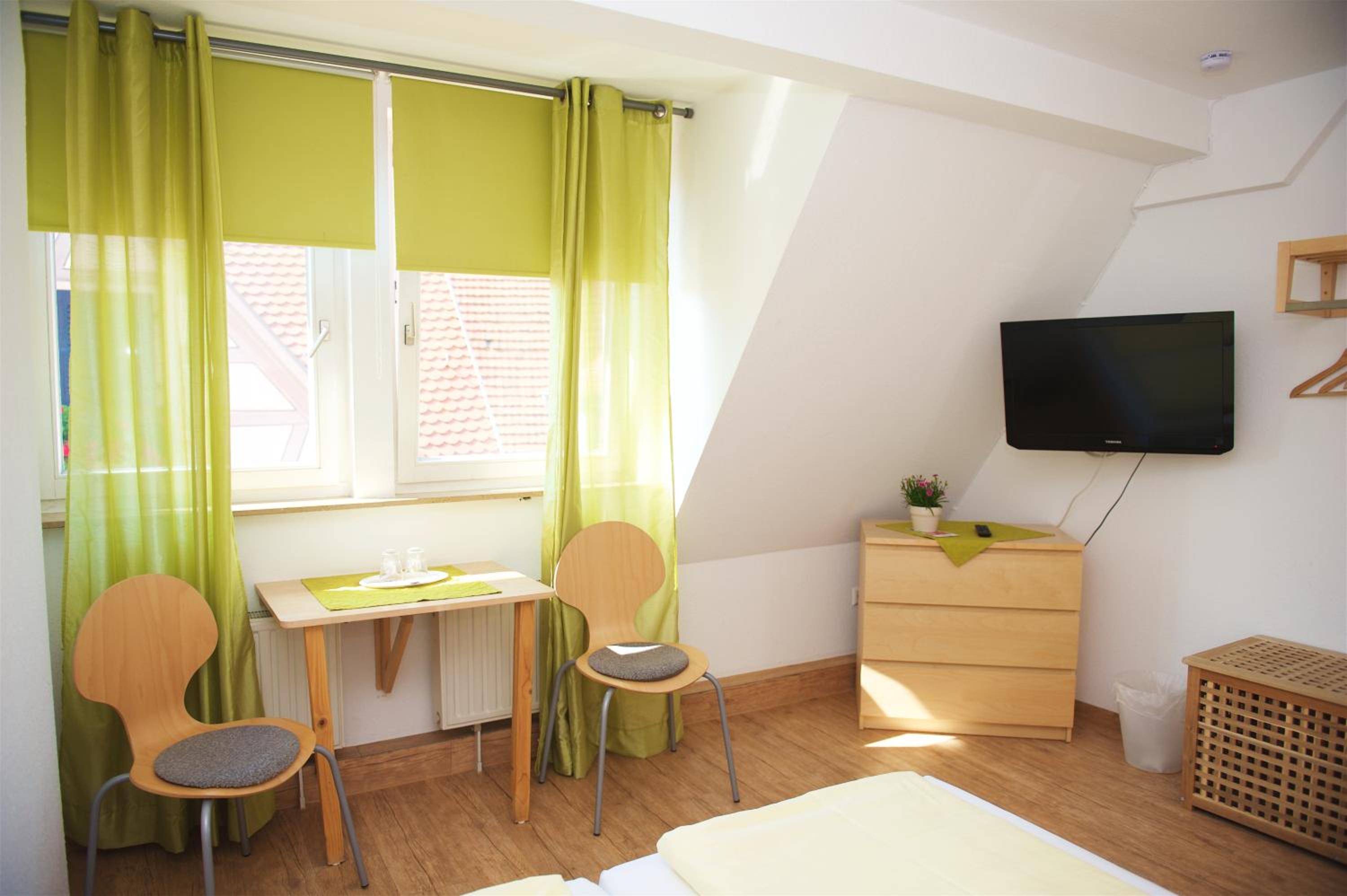 Double Room - Photo 6