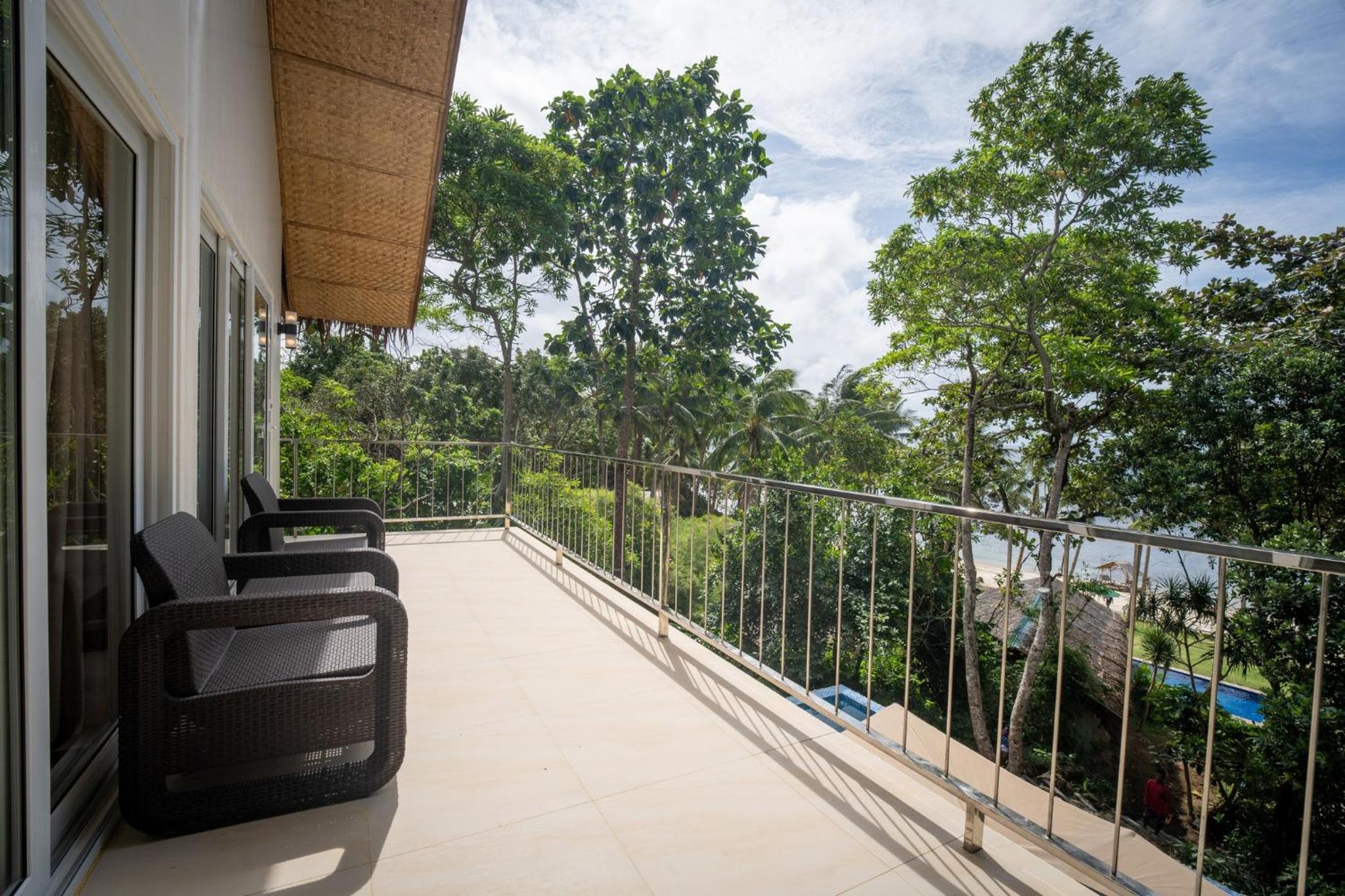Family Room with Sea View photo 2
