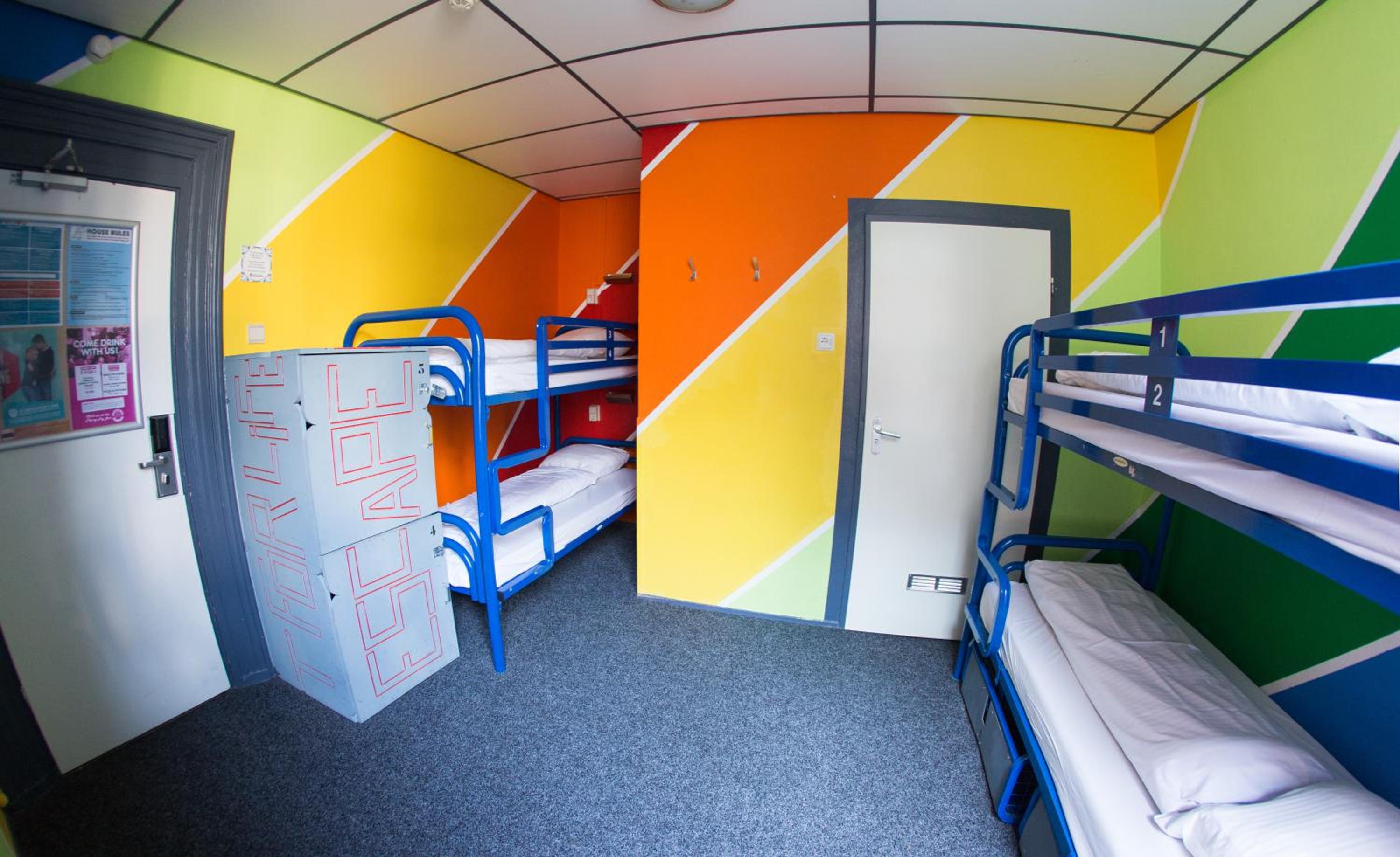 Quadruple Room with Shared Bathroom photo 1