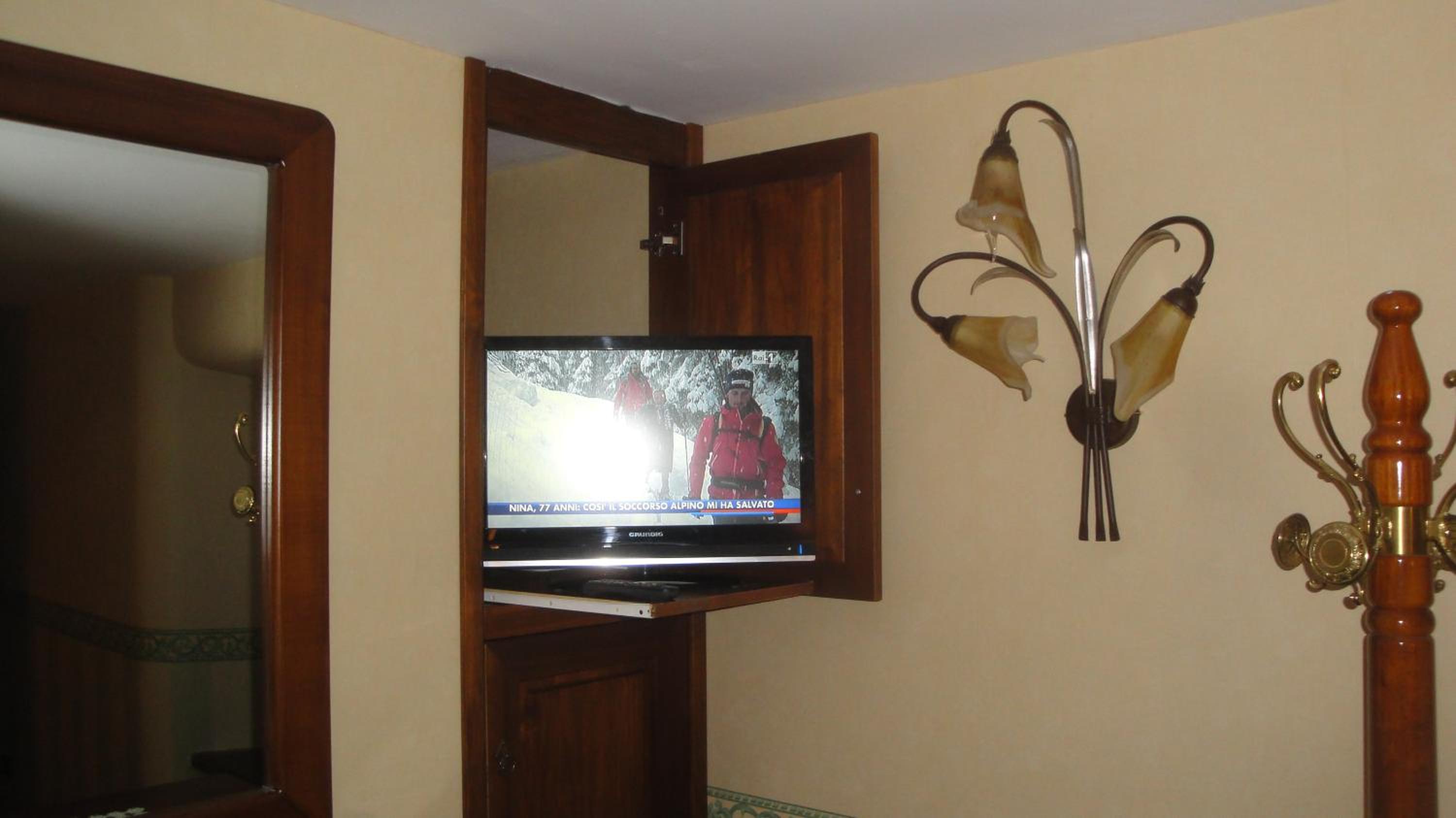 Apartment with Terrace - Photo 15