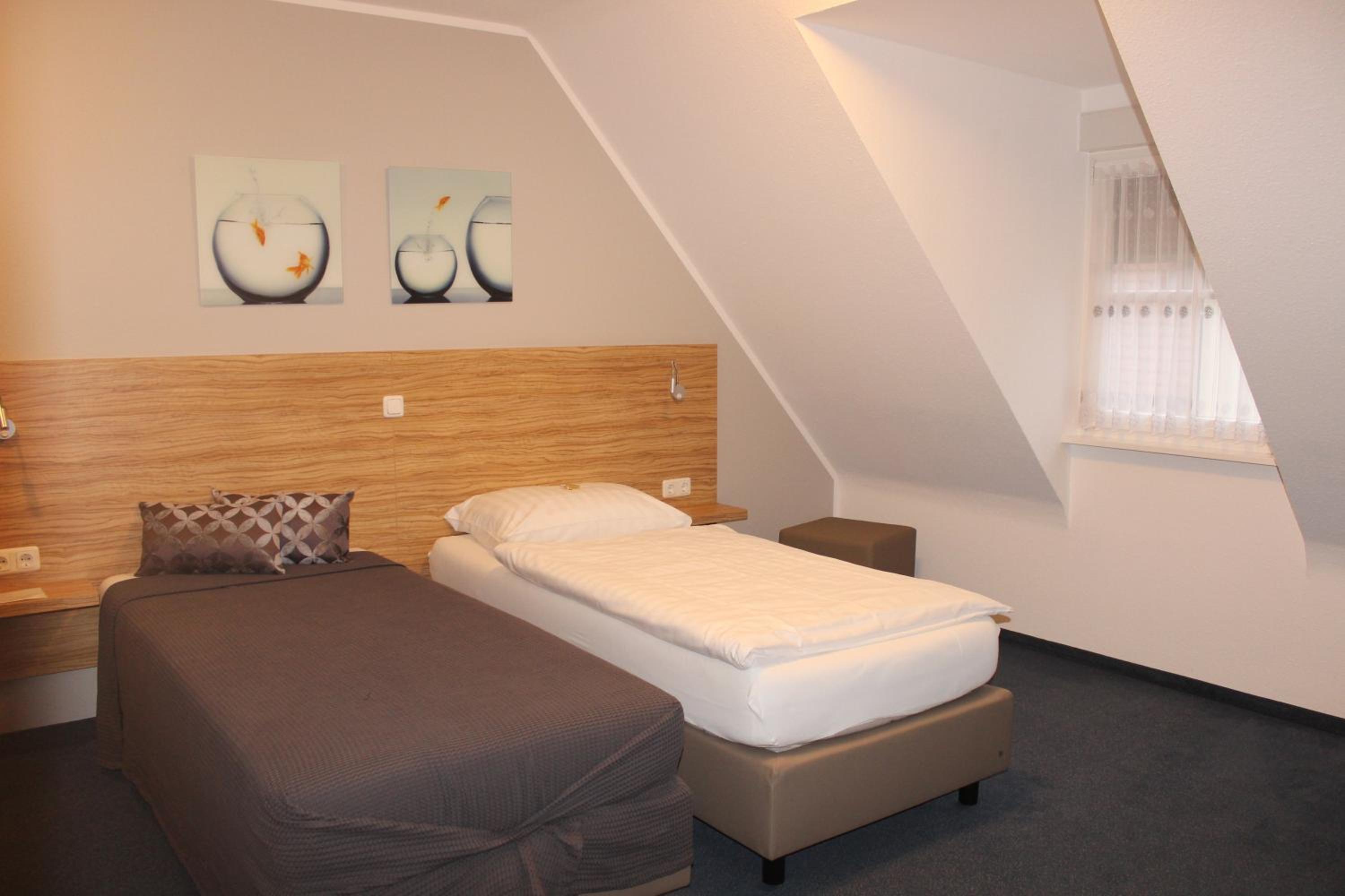Double or Twin Room - Photo 2
