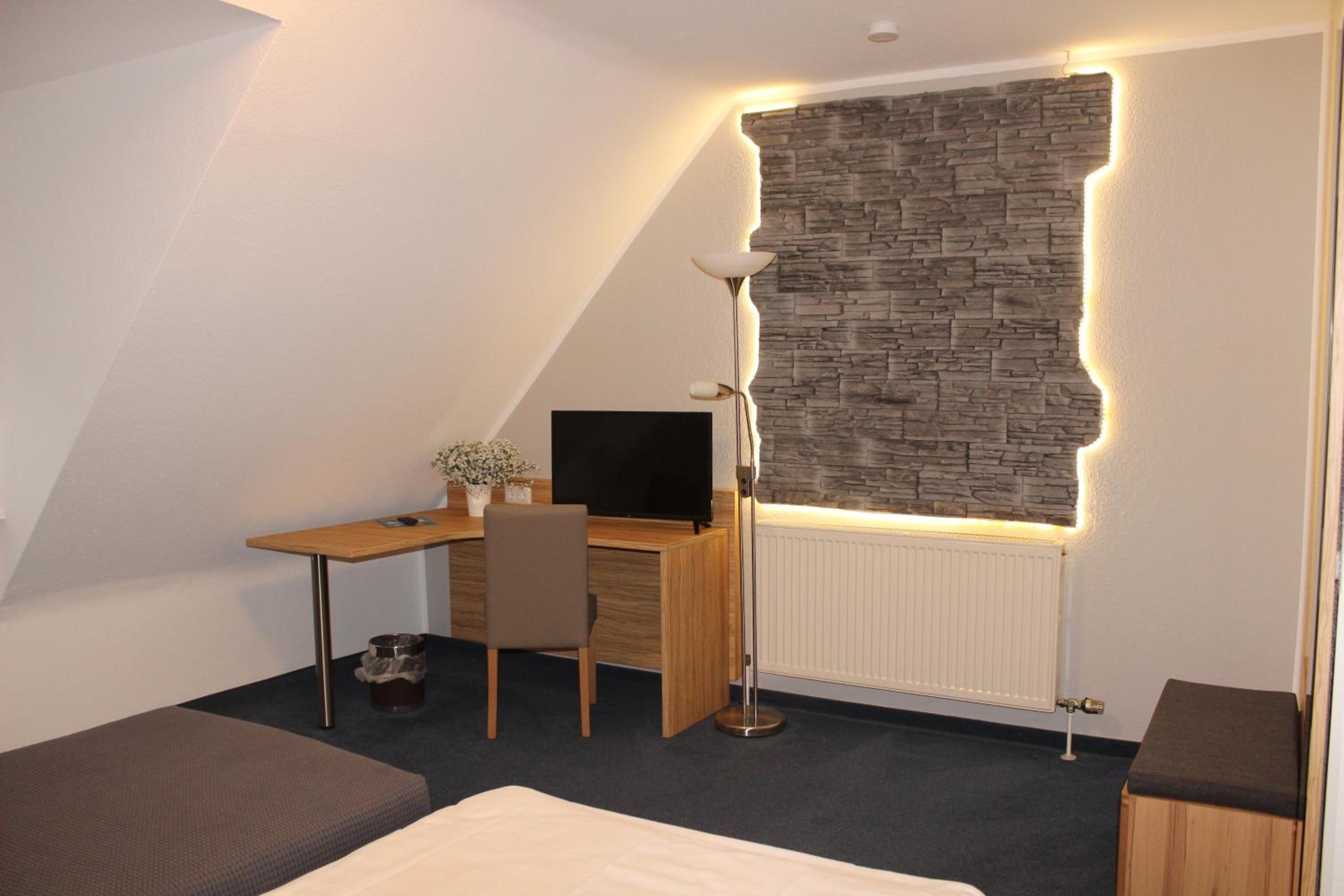 Double or Twin Room - Photo 1