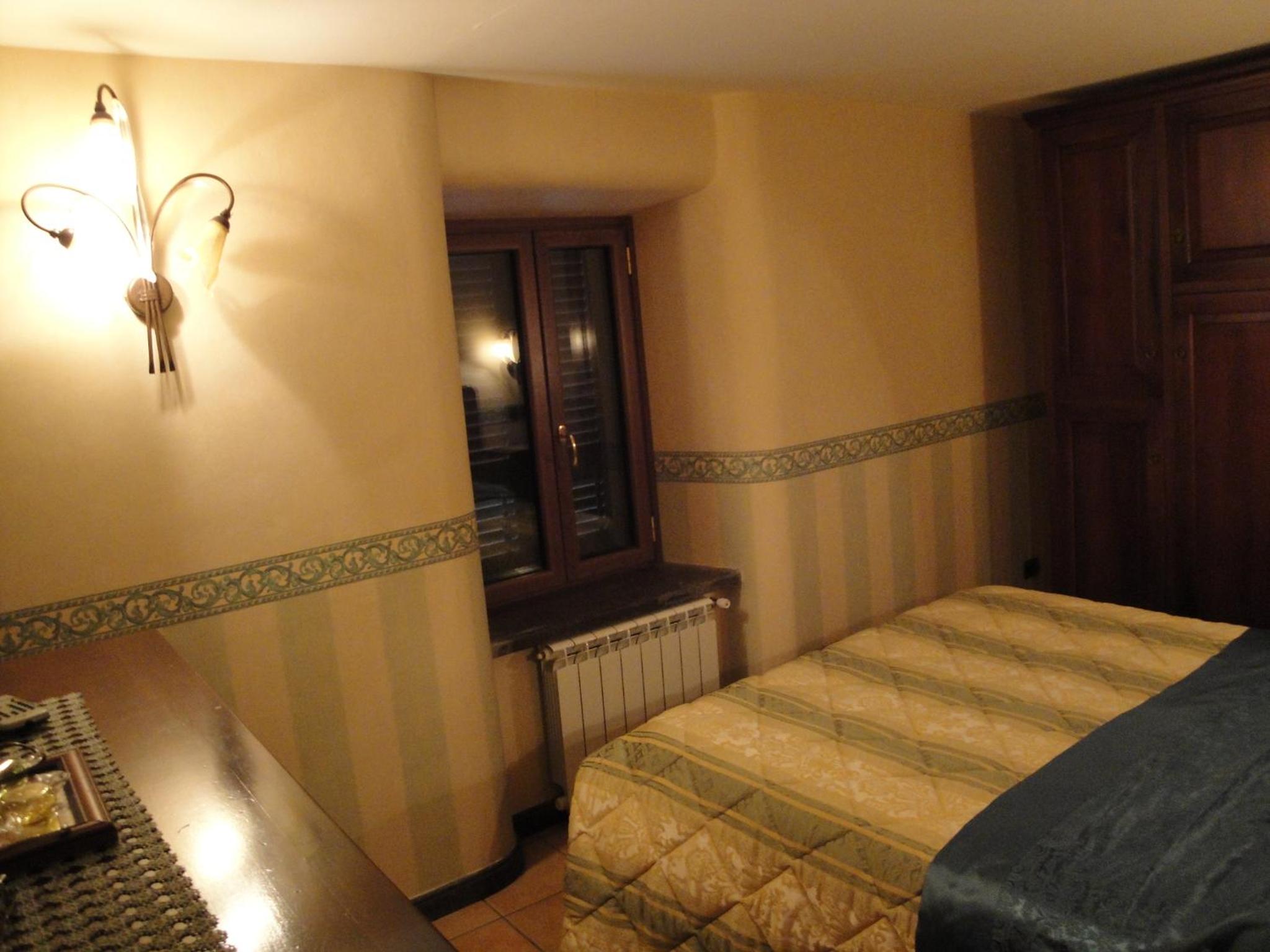 Apartment with Terrace - Photo 16