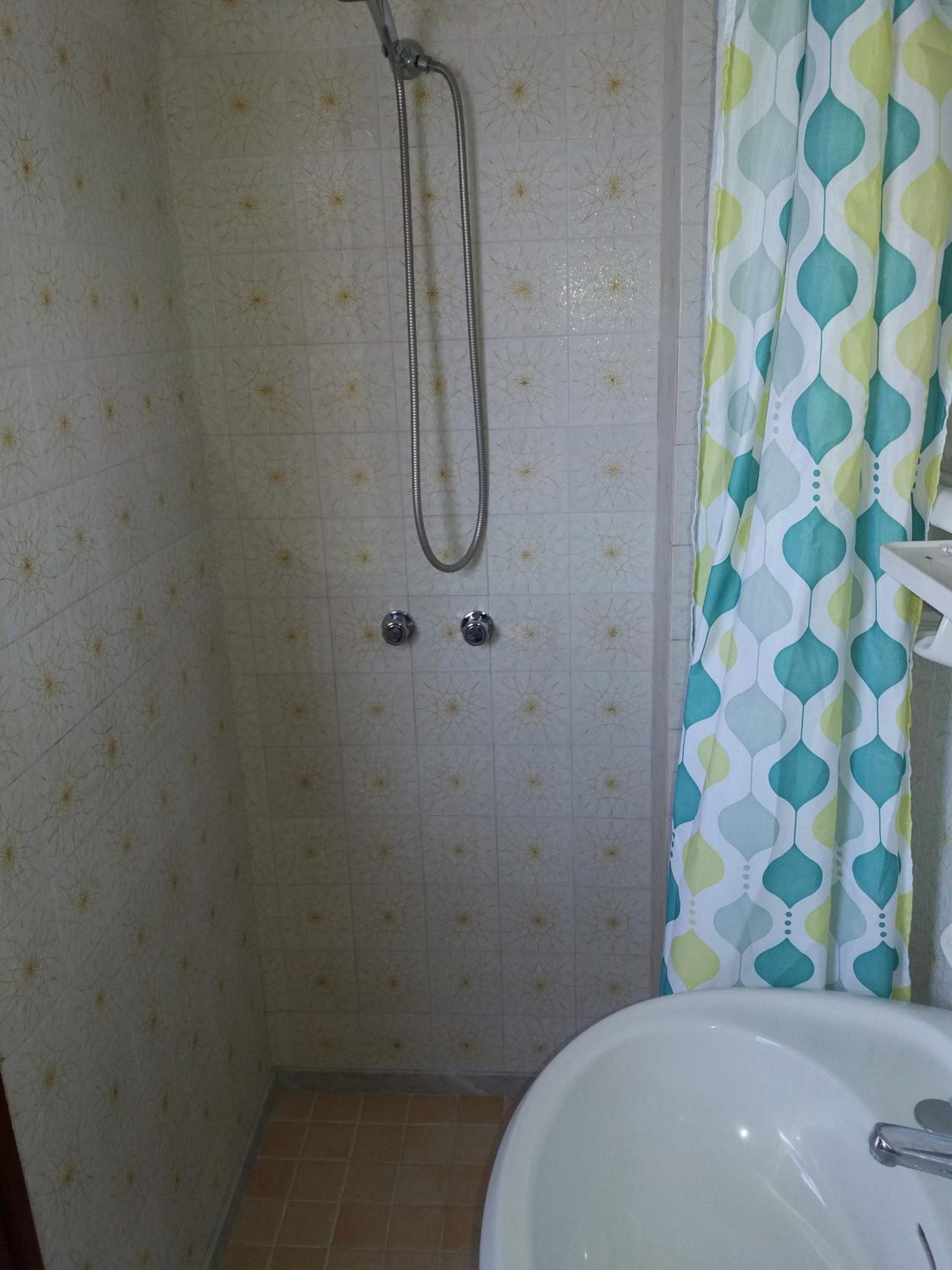 Standard Double or Twin Room with Balcony - Photo 6