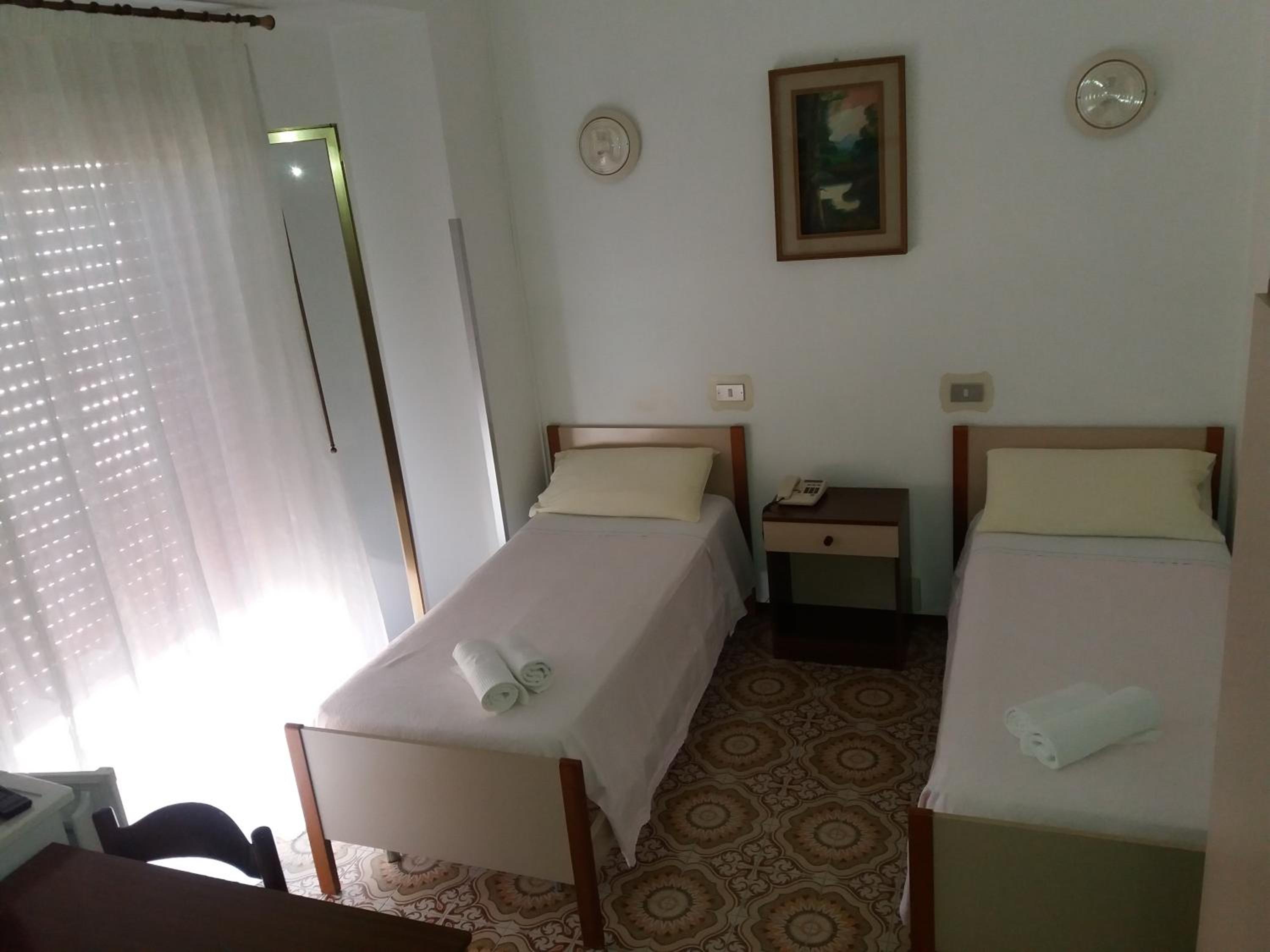 Double Room with Balcony - Photo 1