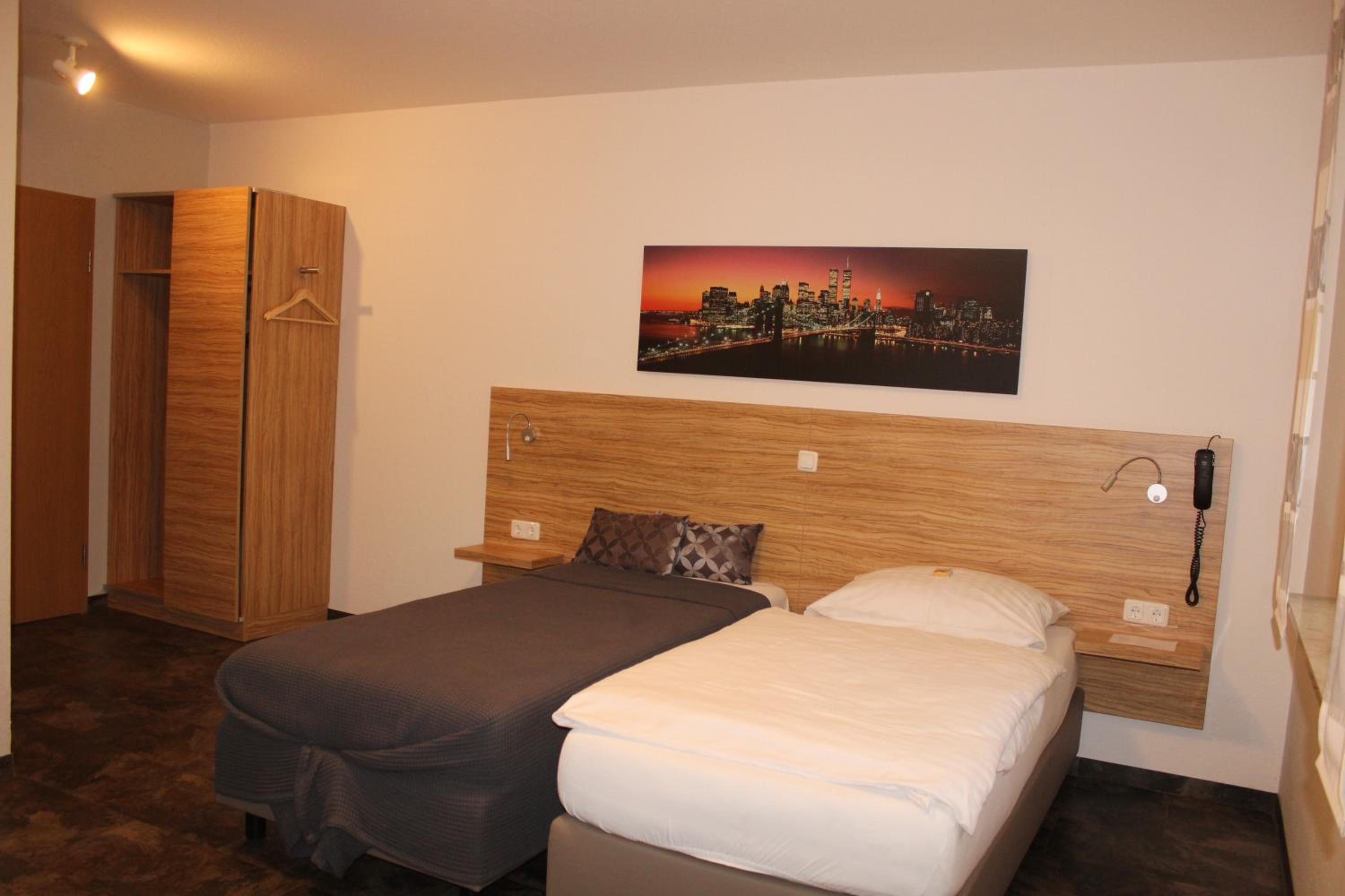 Double or Twin Room - Photo 7