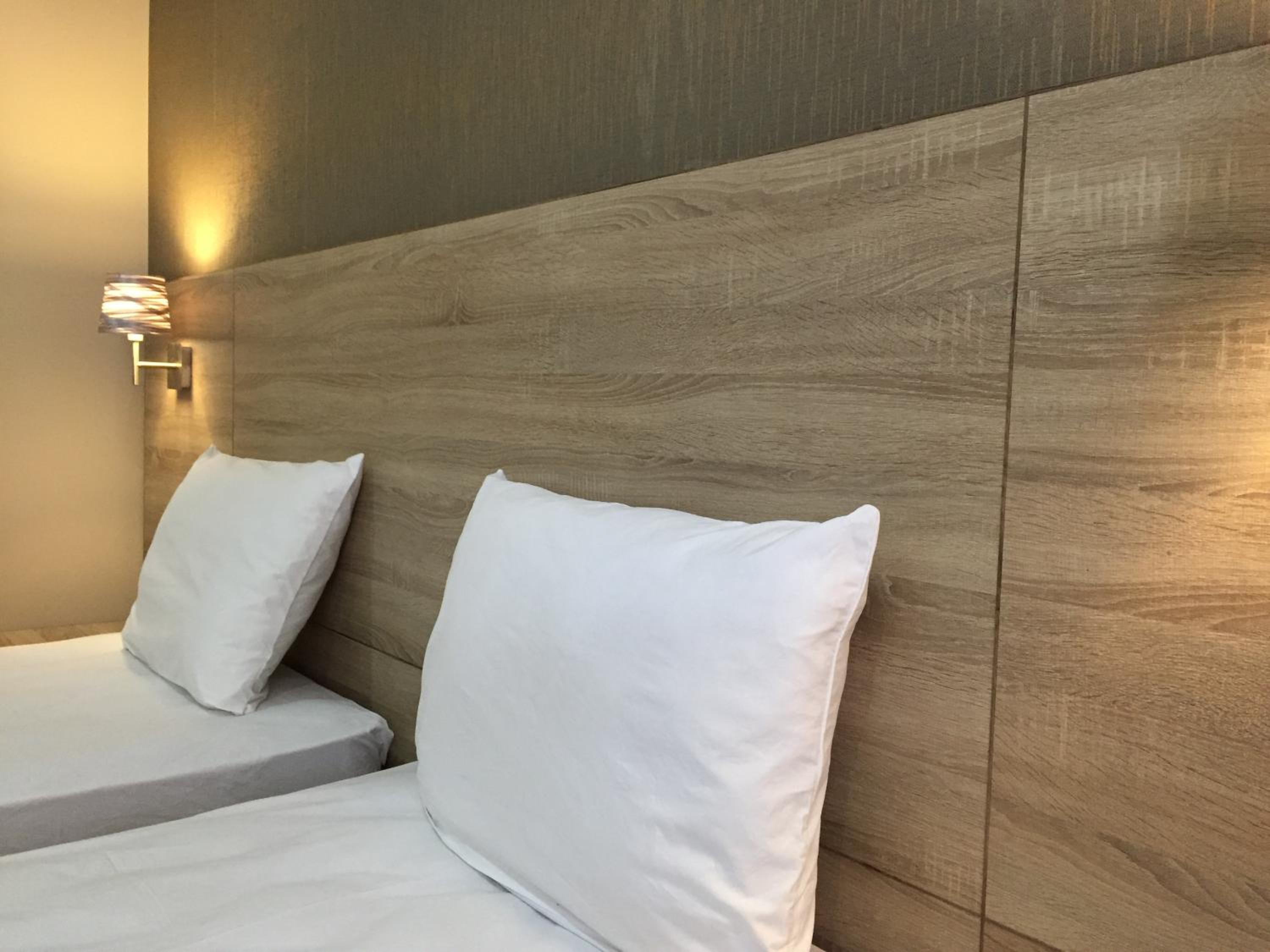 Standard Twin Room photo 2