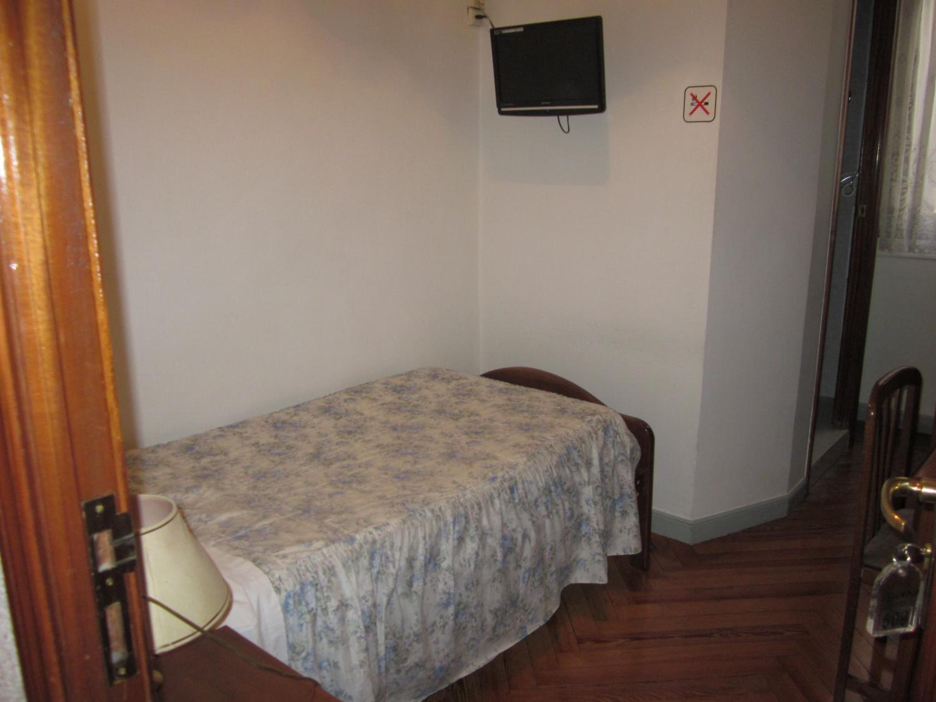 Single Room photo 2