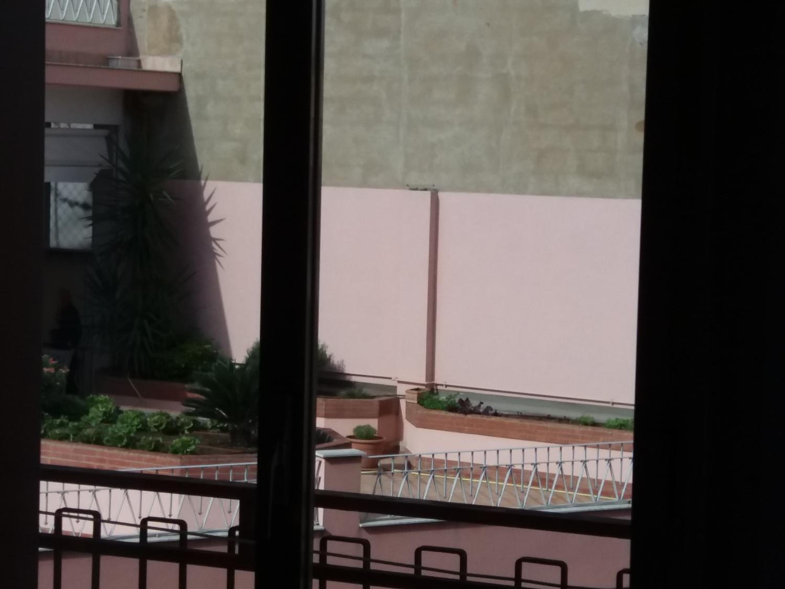 Double Room with Balcony - Photo 5