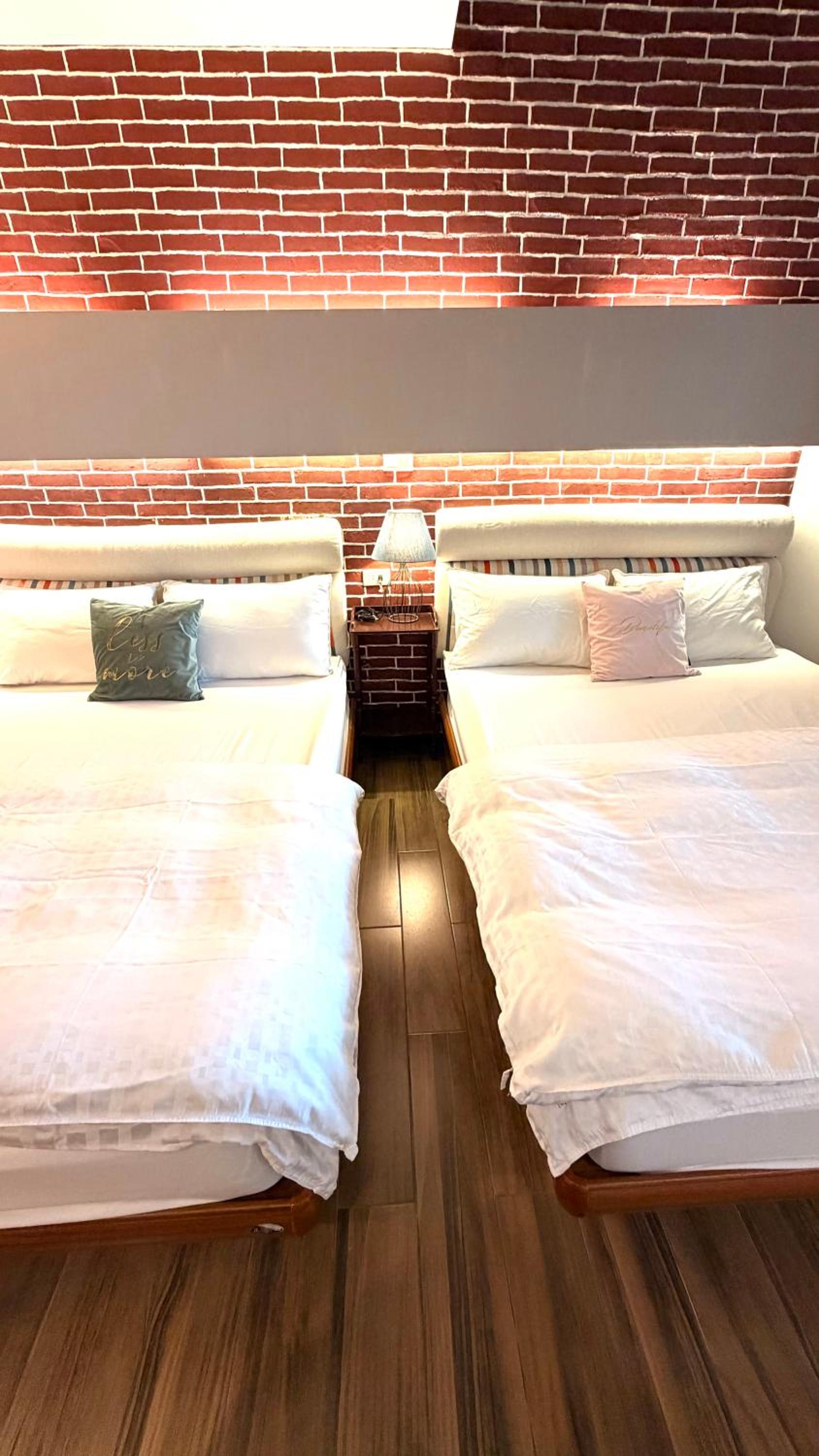 Two-Bedroom Cottage photo 3
