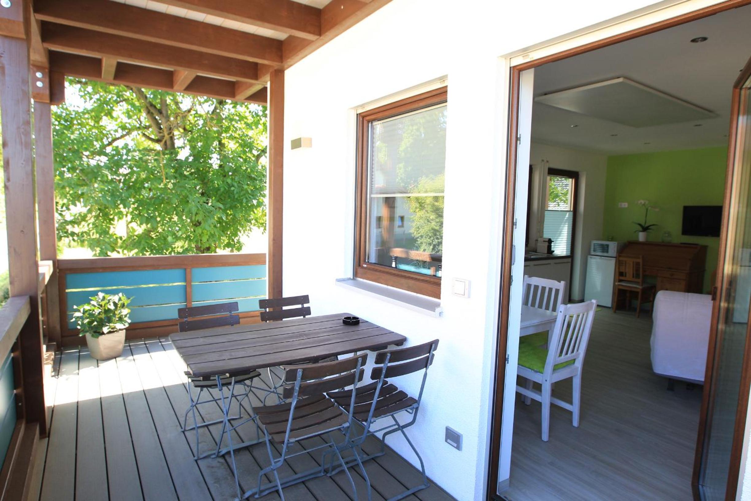 Apartment with Balcony photo 3