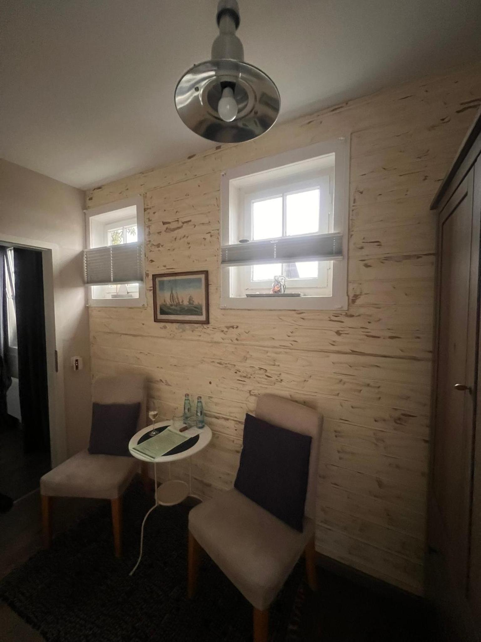 Deluxe Studio