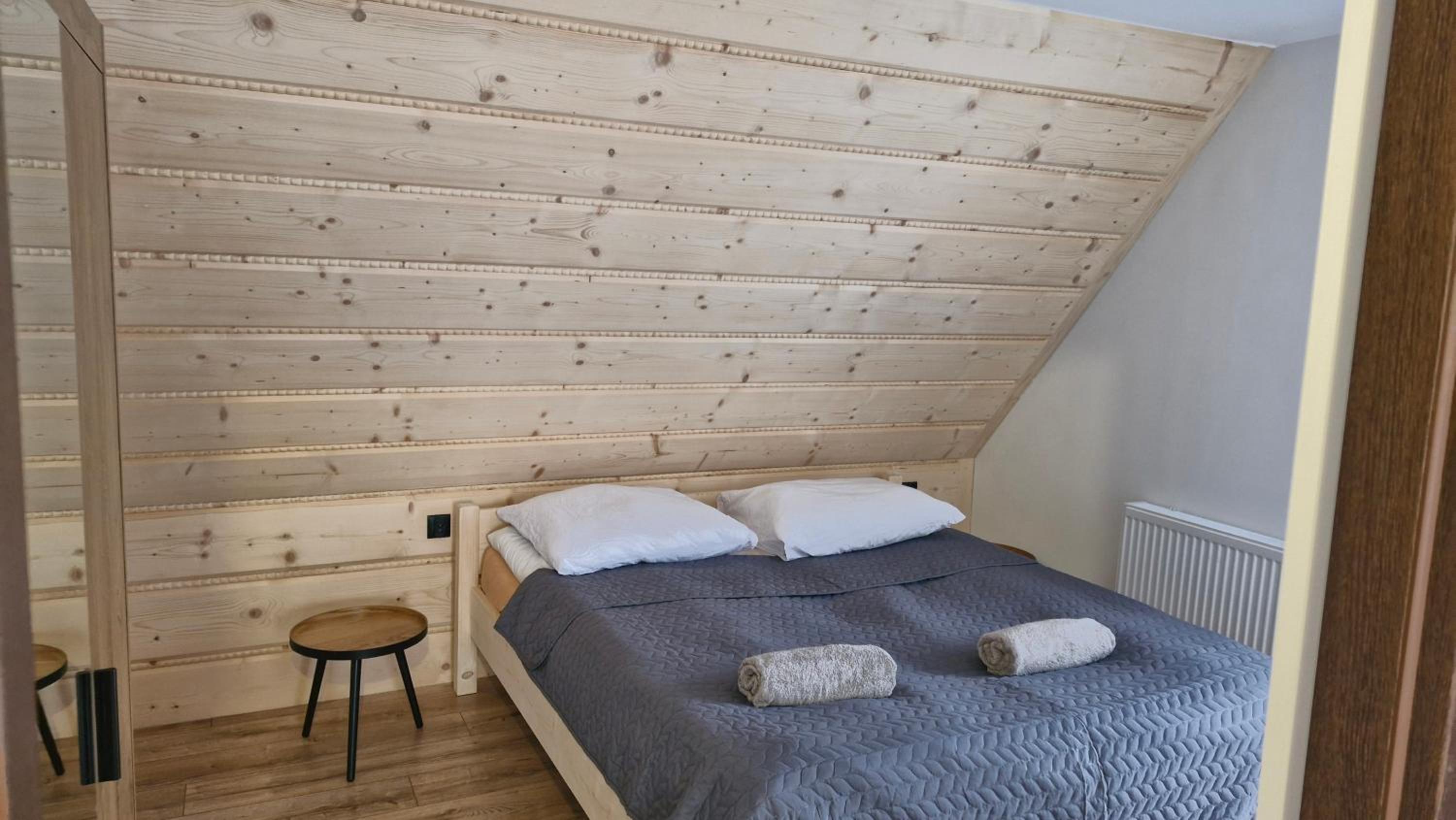 One-Bedroom Apartment with Balcony