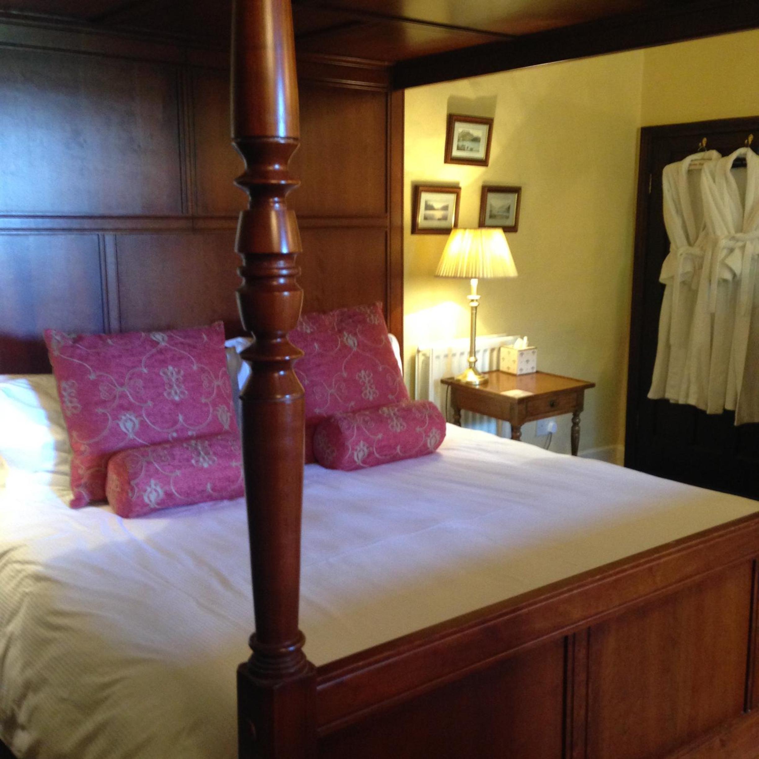 Deluxe Double Room with Four Poster Bed photo 2