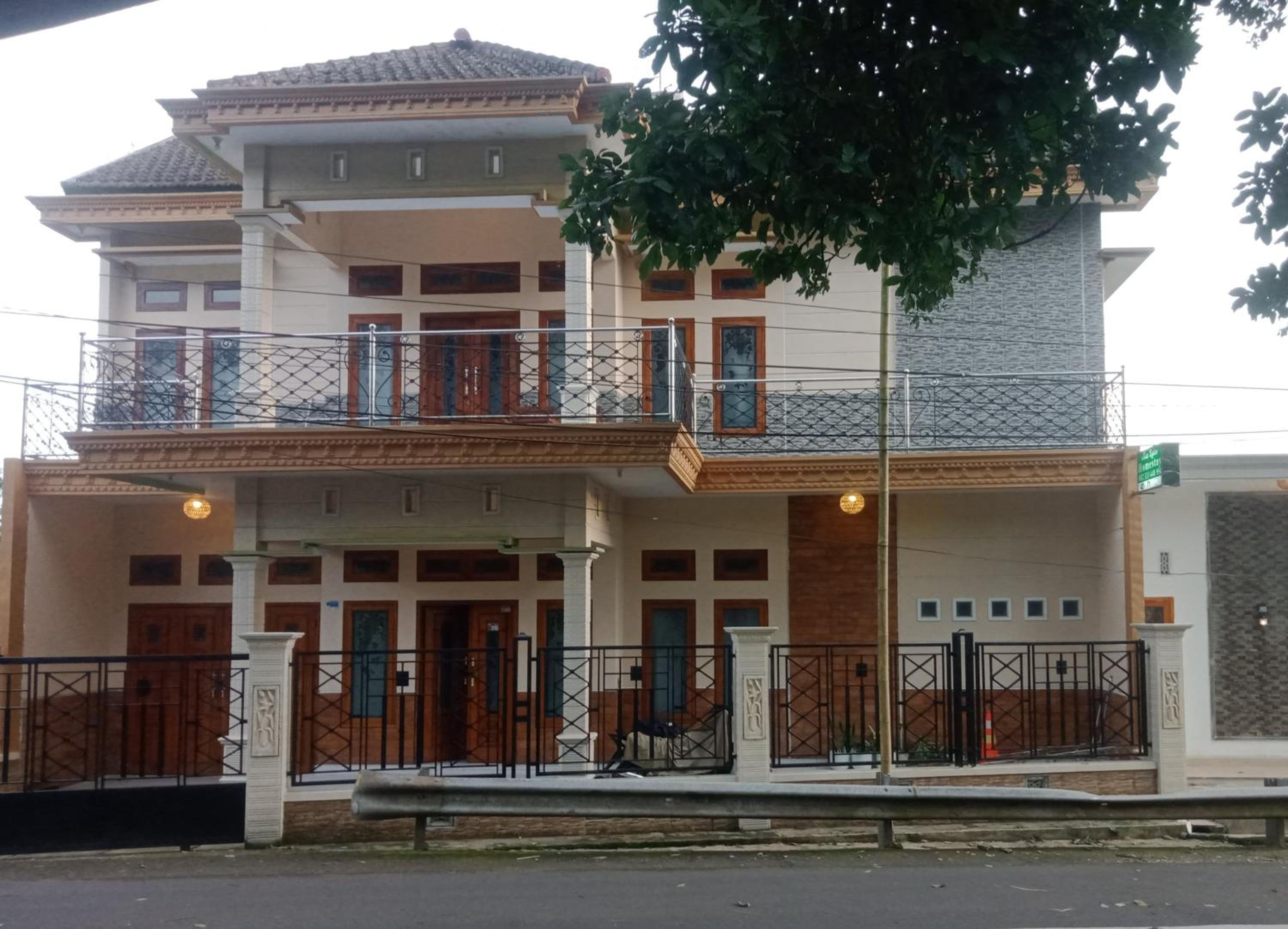 Four-Bedroom House photo 1