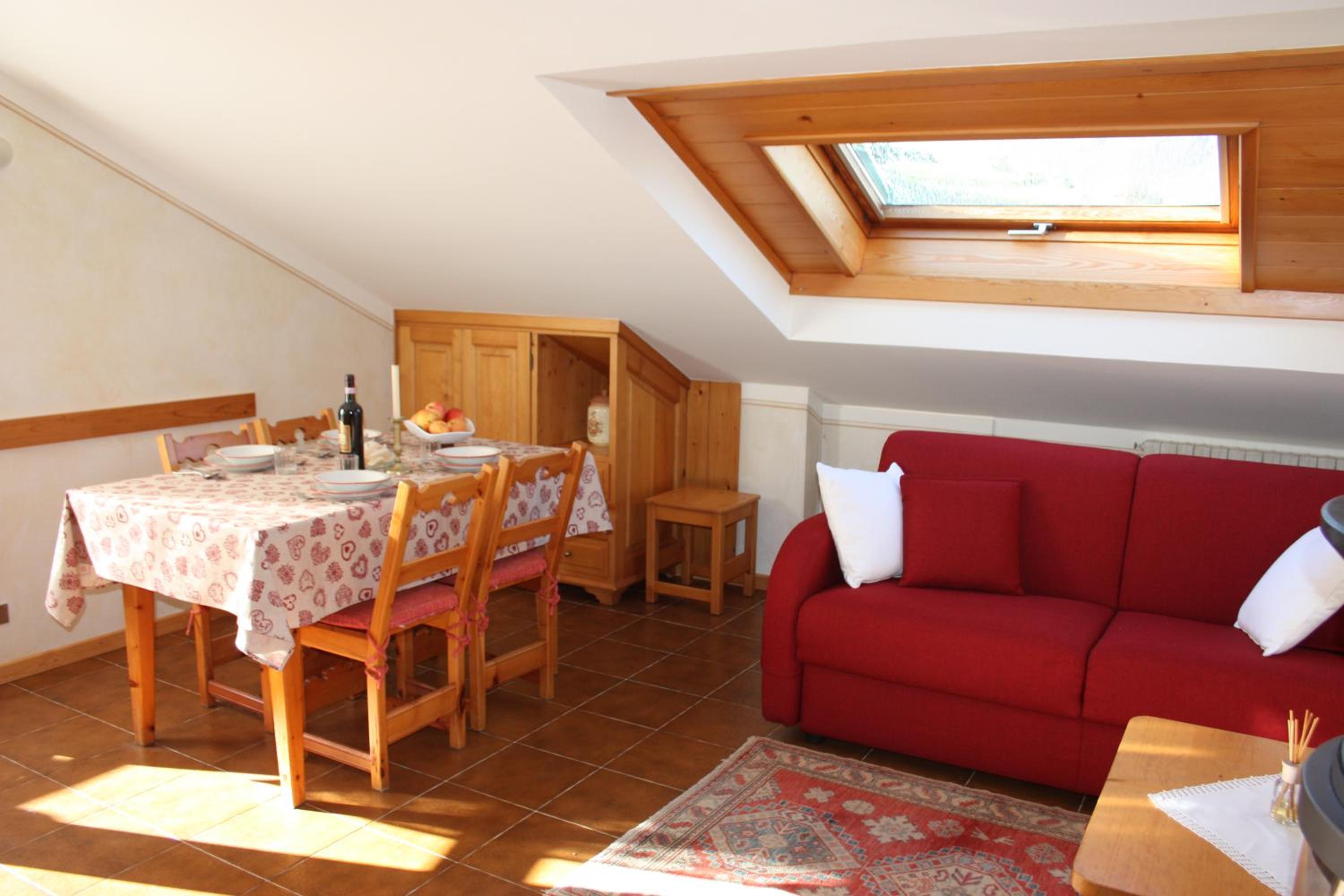 Apartment with Balcony photo 3