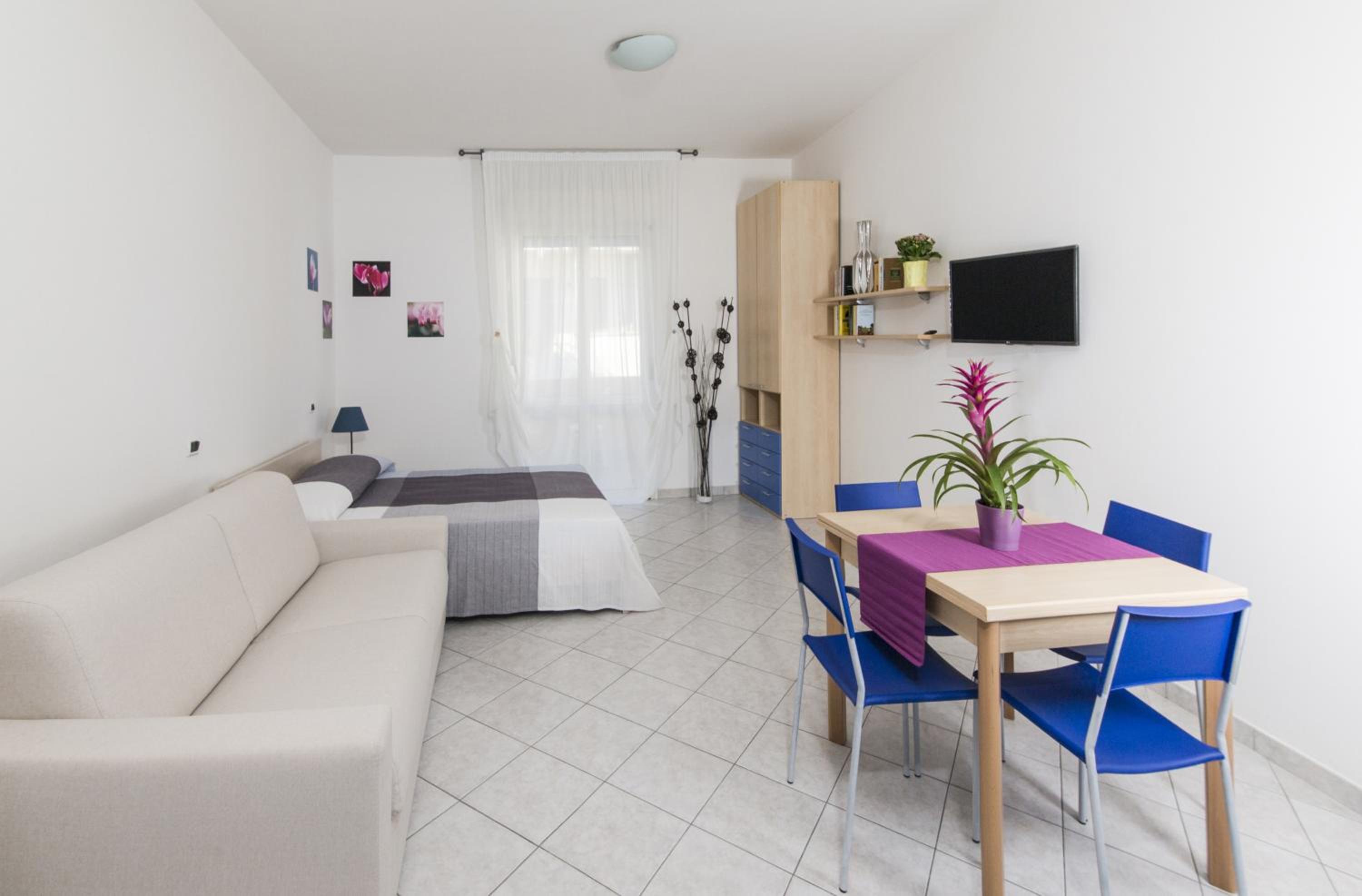 Studio (4 Adults)