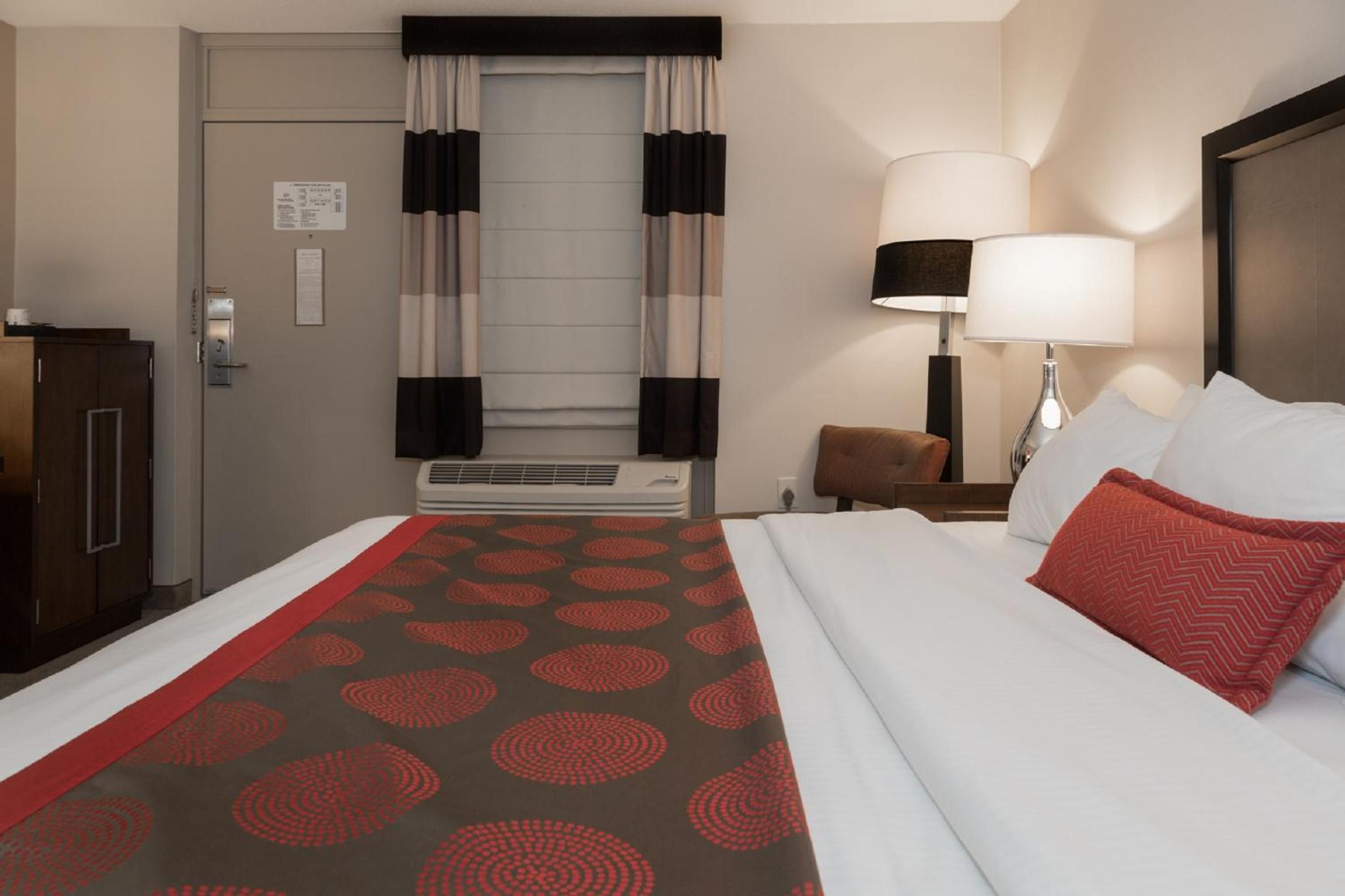 Queen Room - Mobility Access/Non-Smoking