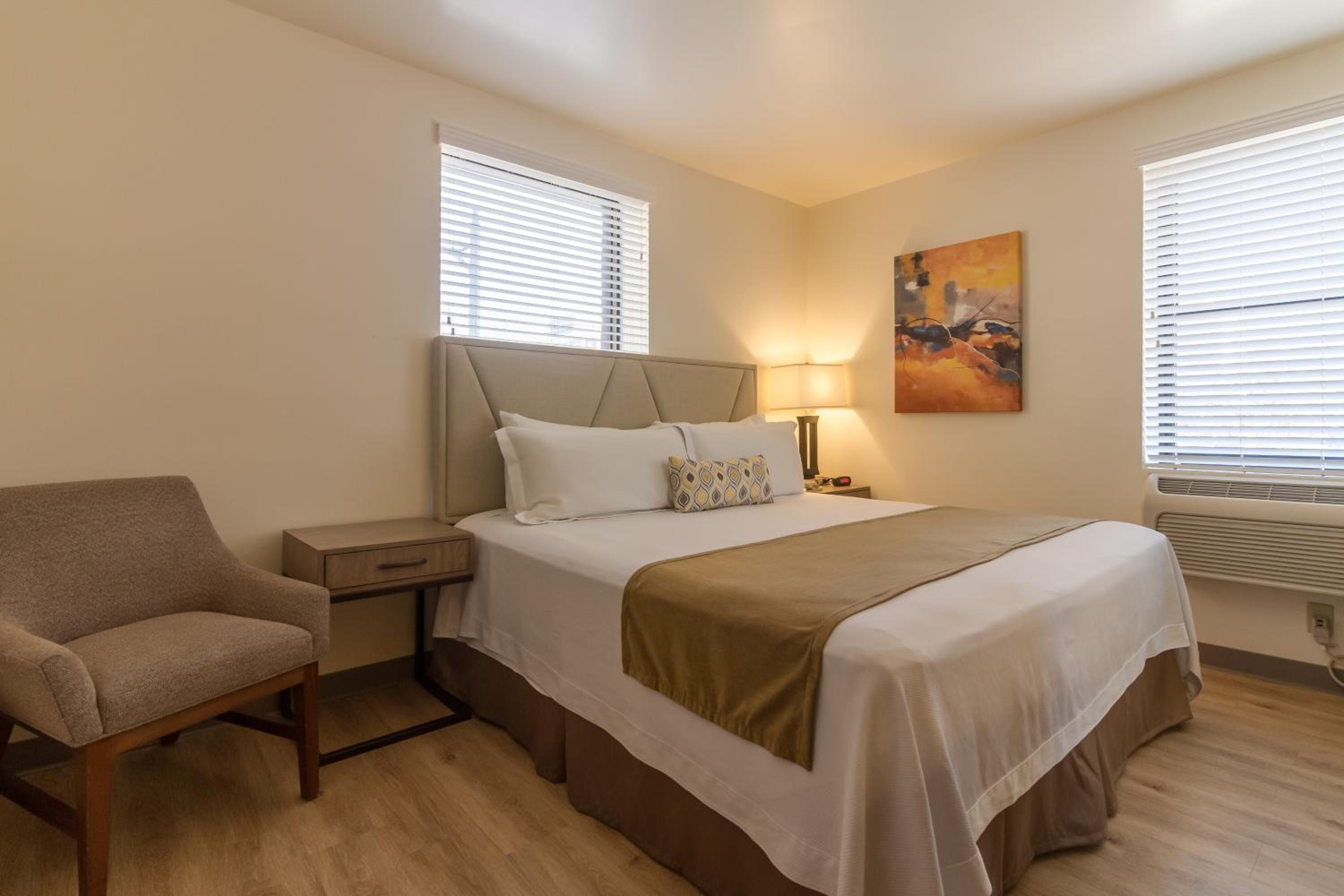 Standard Queen Room photo 1
