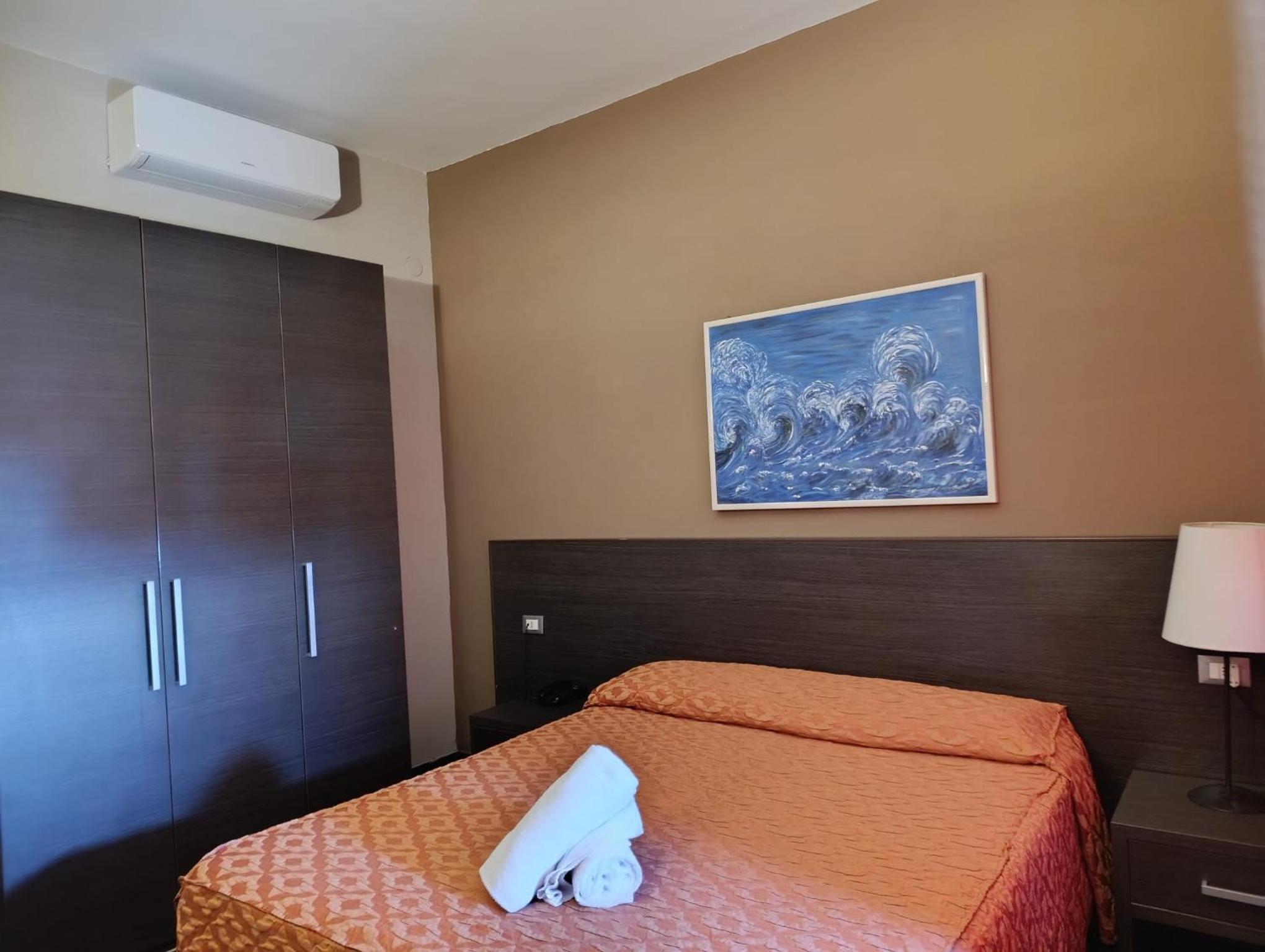 Deluxe Double Room with Balcony and Sea View