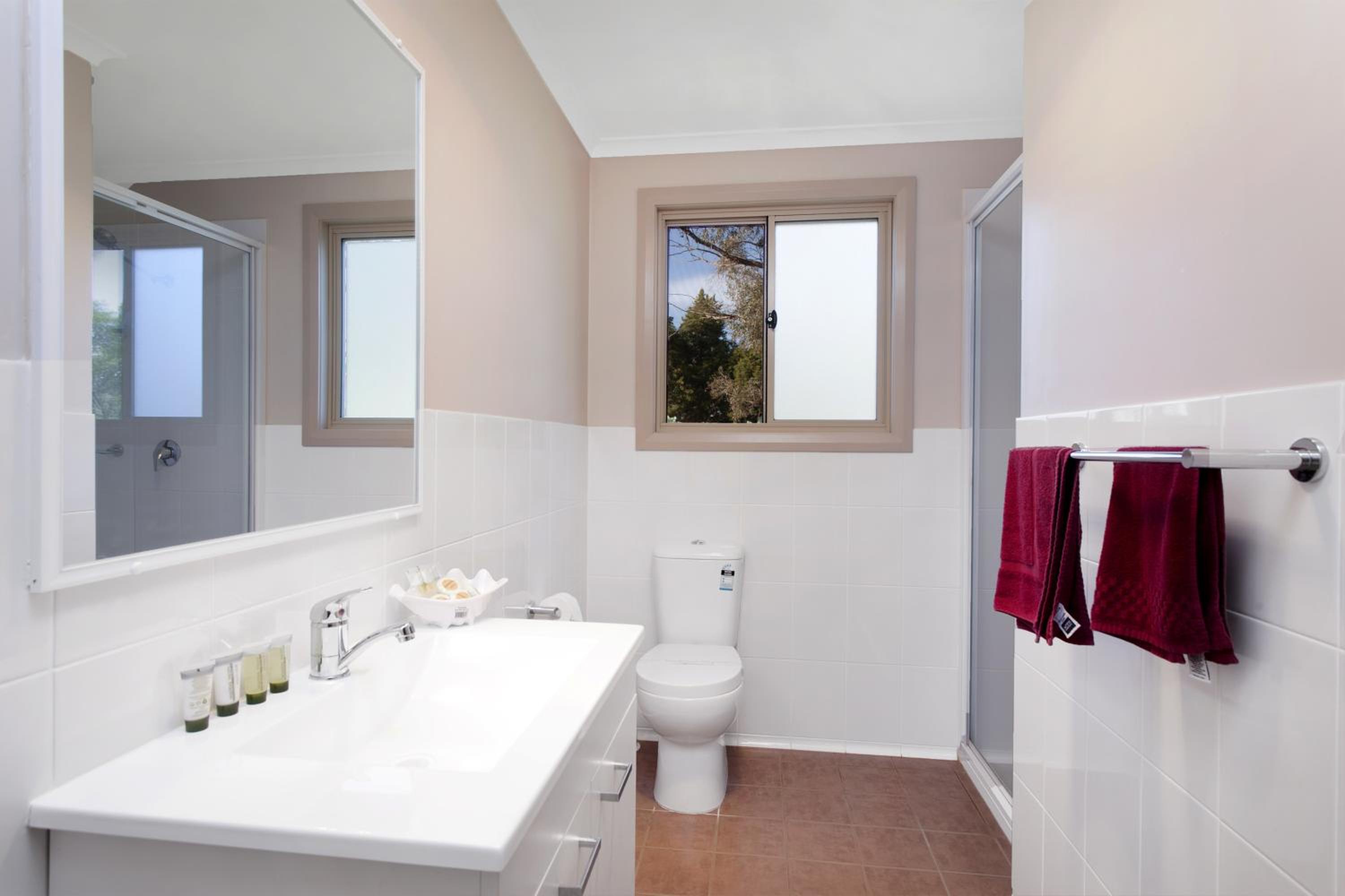Three-Bedroom Villa photo 3