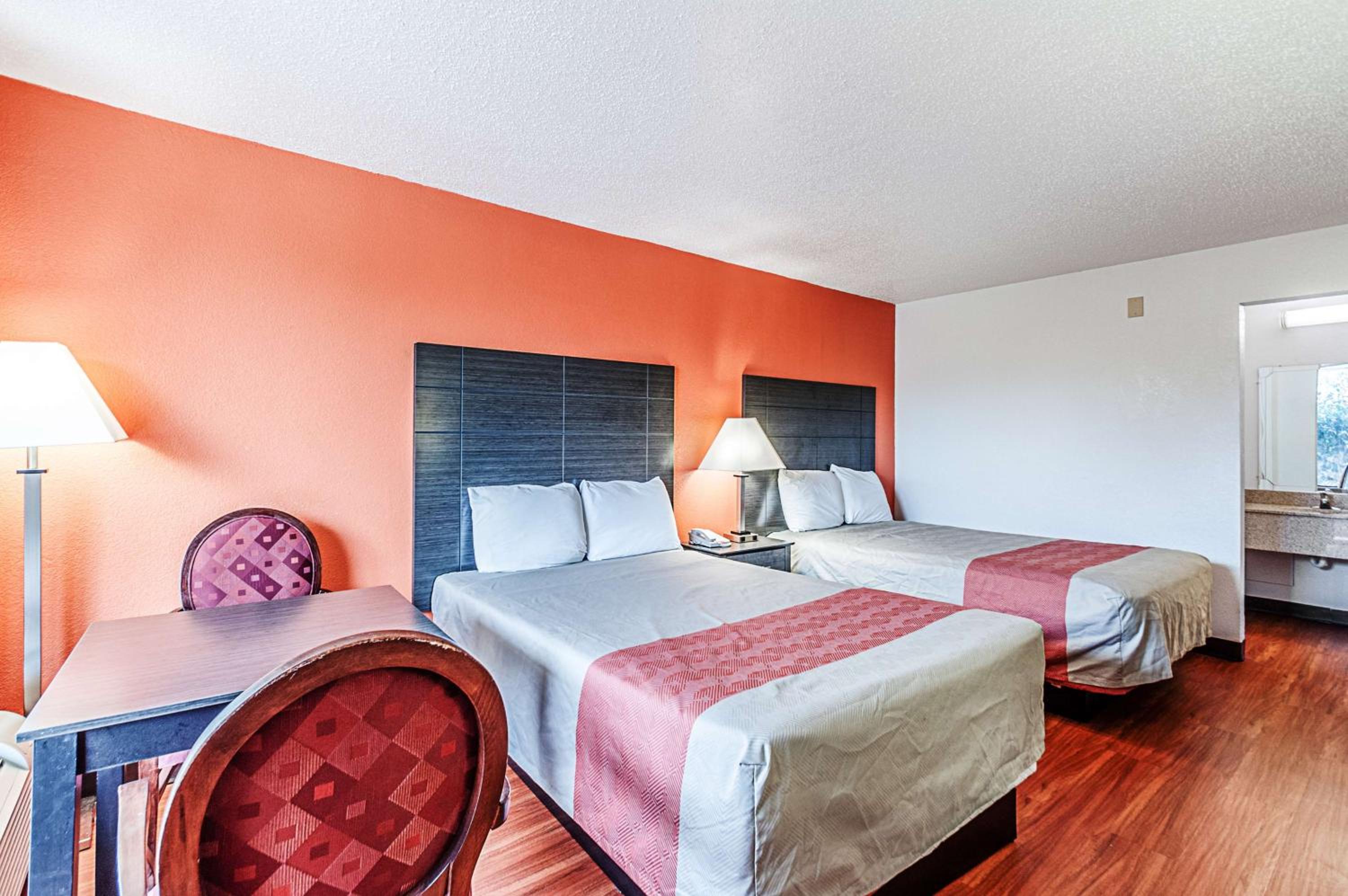 Deluxe Quadruple Room - Non-Smoking photo 1