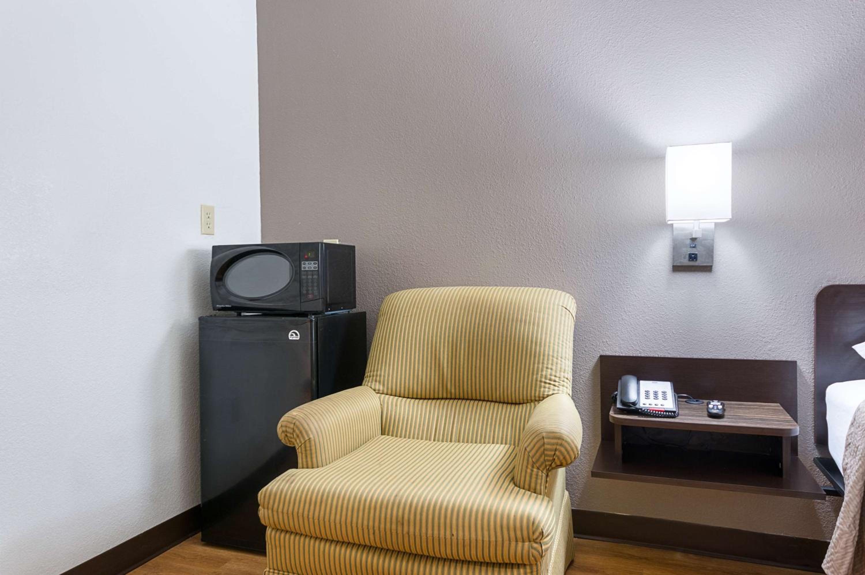 Deluxe King Room photo 3