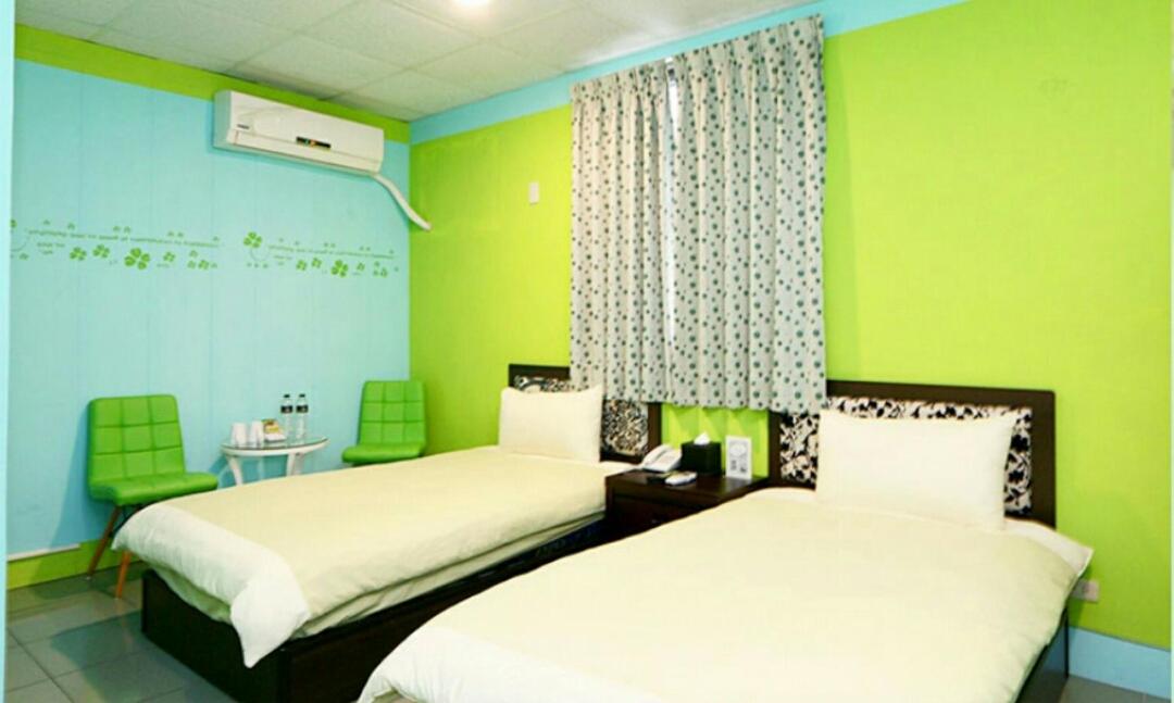 Standard Twin Room photo 3