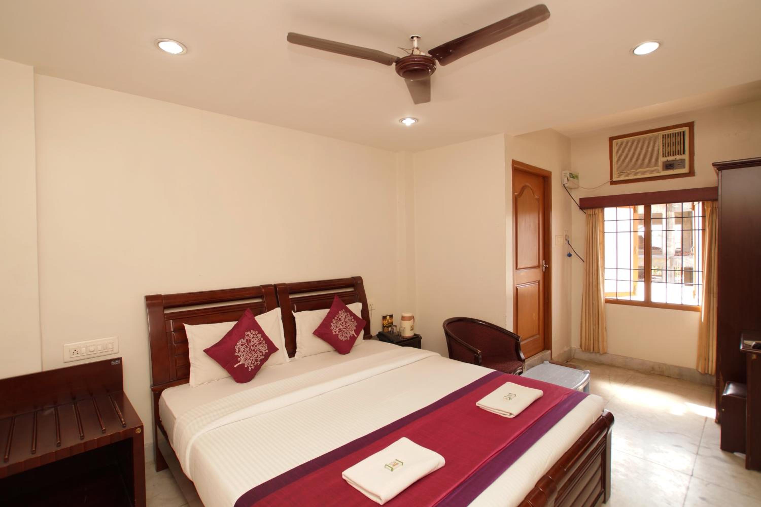 Deluxe Double Room - Photo 14