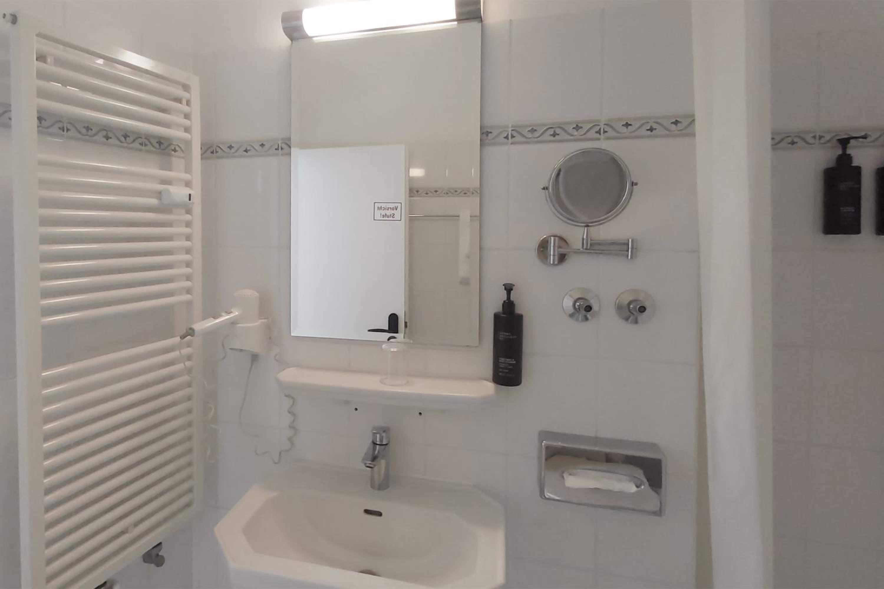 Single Room photo 3
