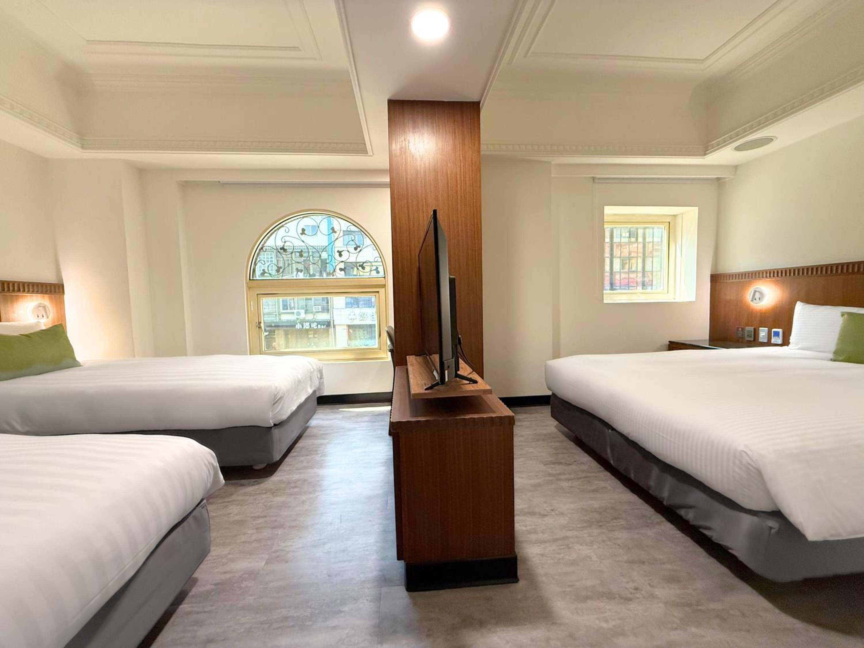 Deluxe Quadruple Room photo 2
