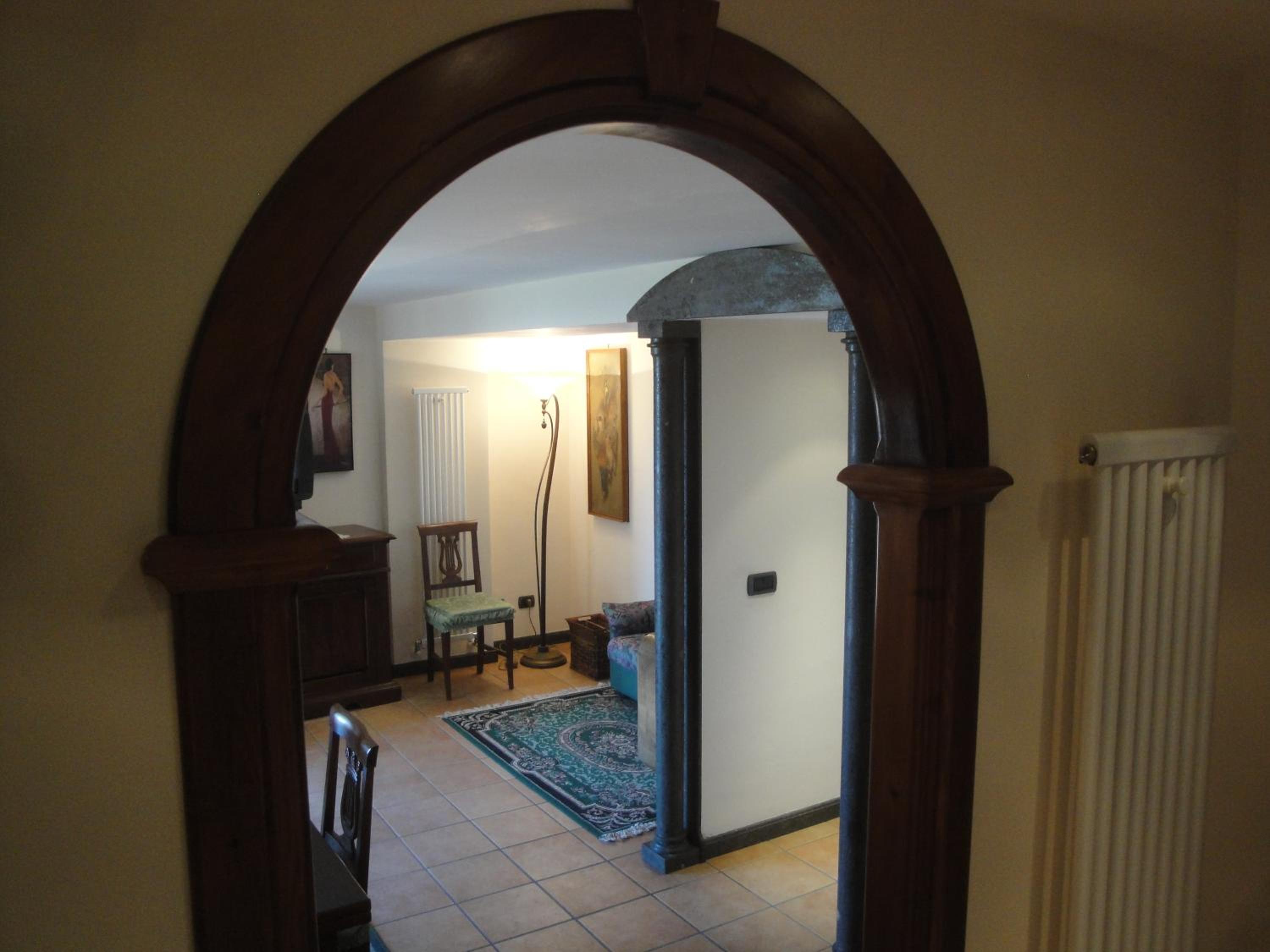 Apartment with Terrace - Photo 8