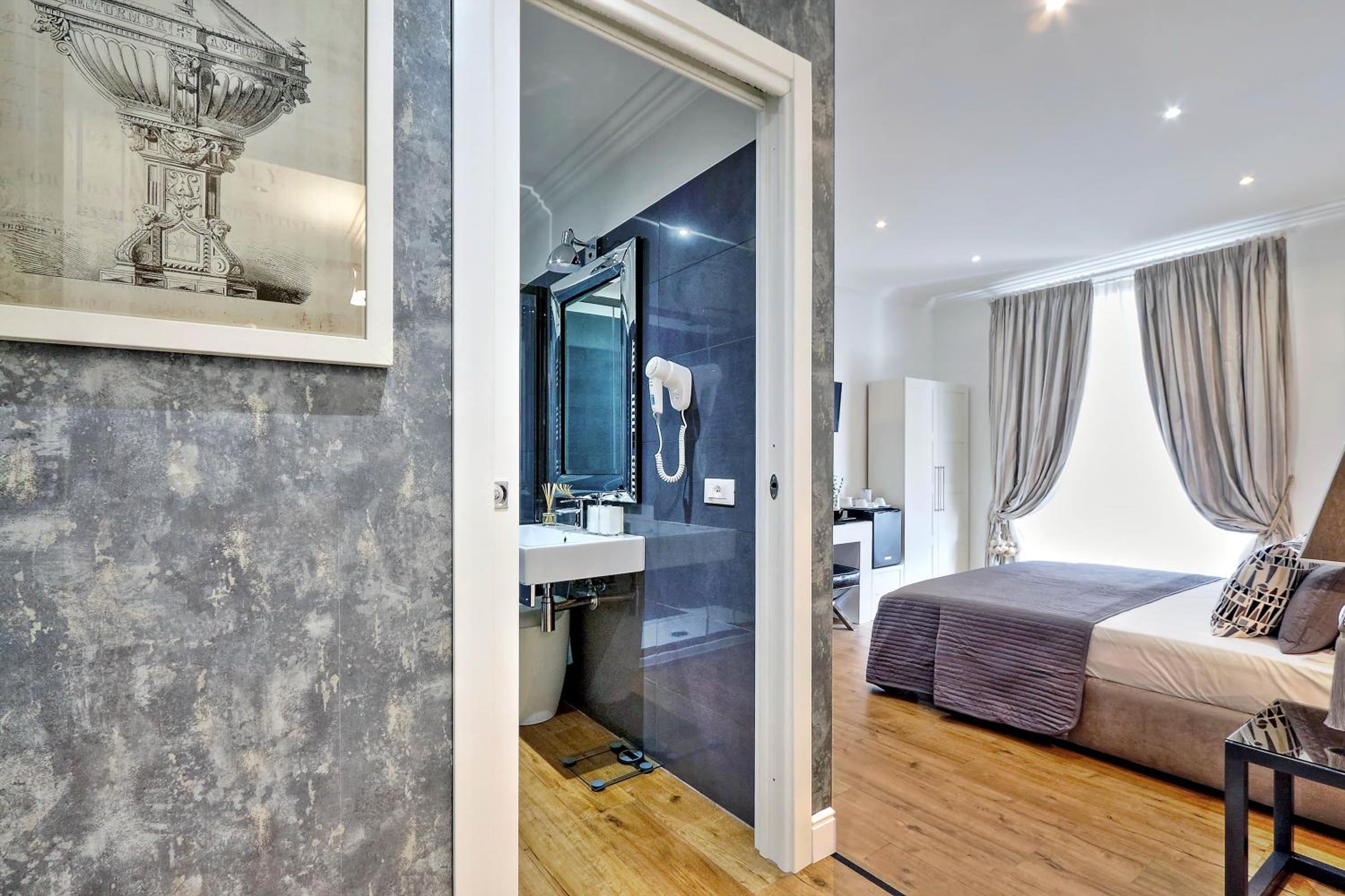 Triple Room With Private Bathroom photo 3