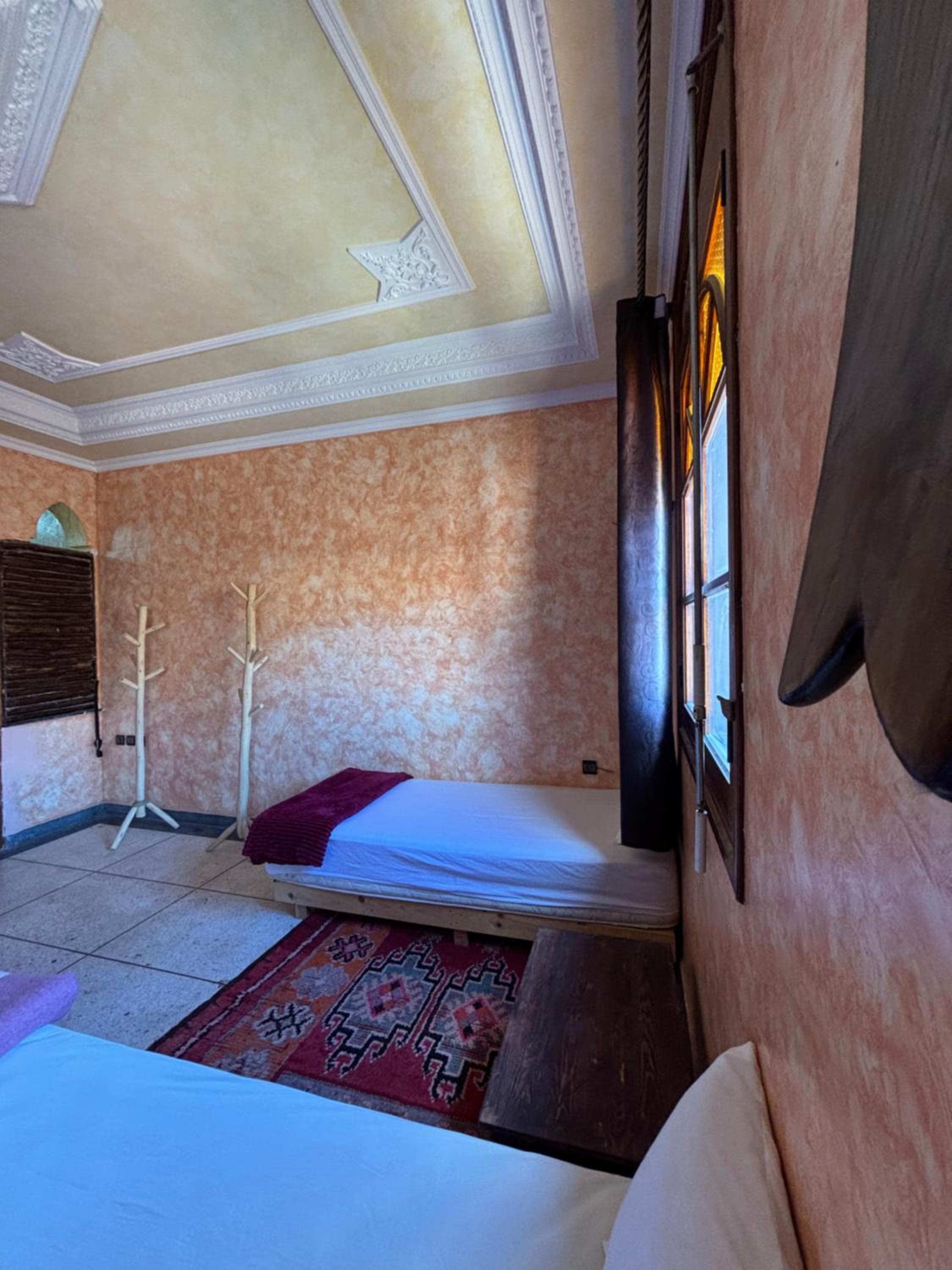 Bed in 8-Bed Mixed Dormitory Room photo 1