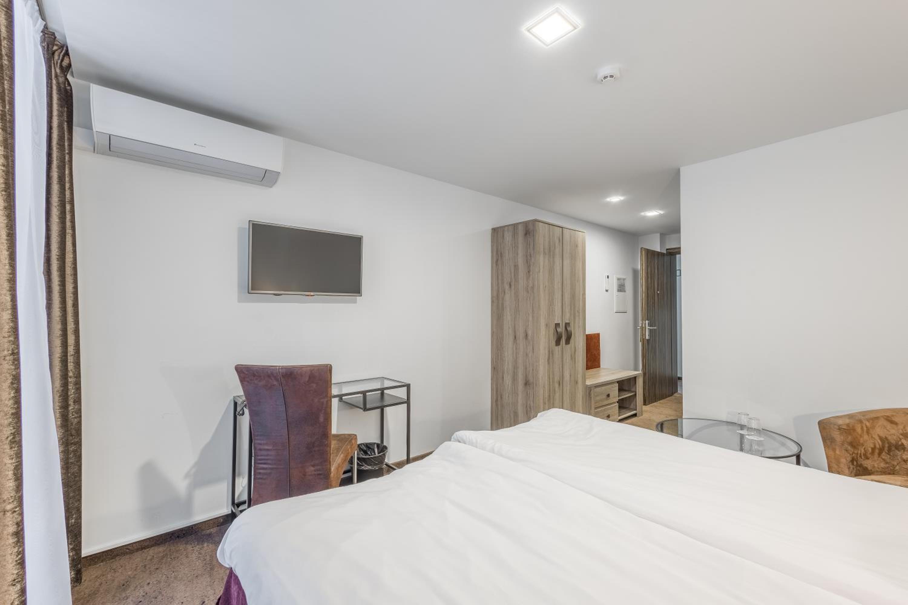 Comfort Triple Room