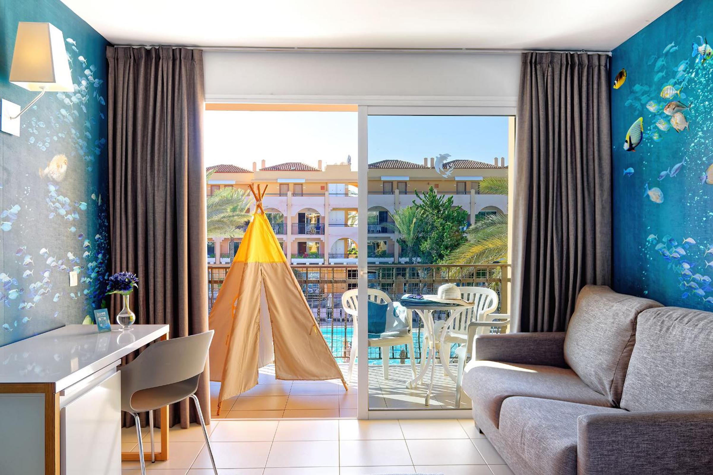 Double room pool view with entrance to Poema del Mar Aquarium ( 2 Adults + 1 Child) photo 2