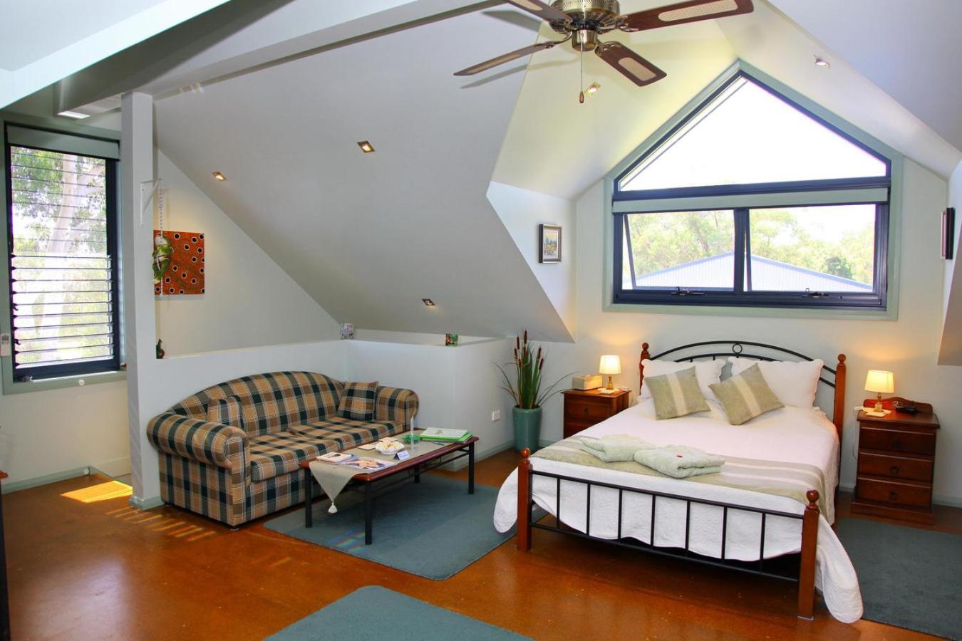 Deluxe Queen Room