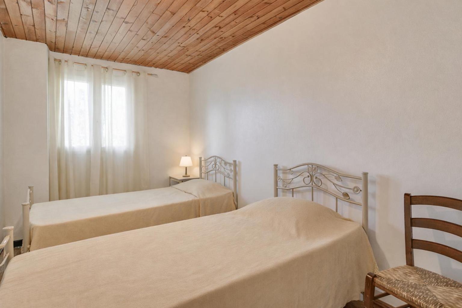Three-Bedroom House photo 3