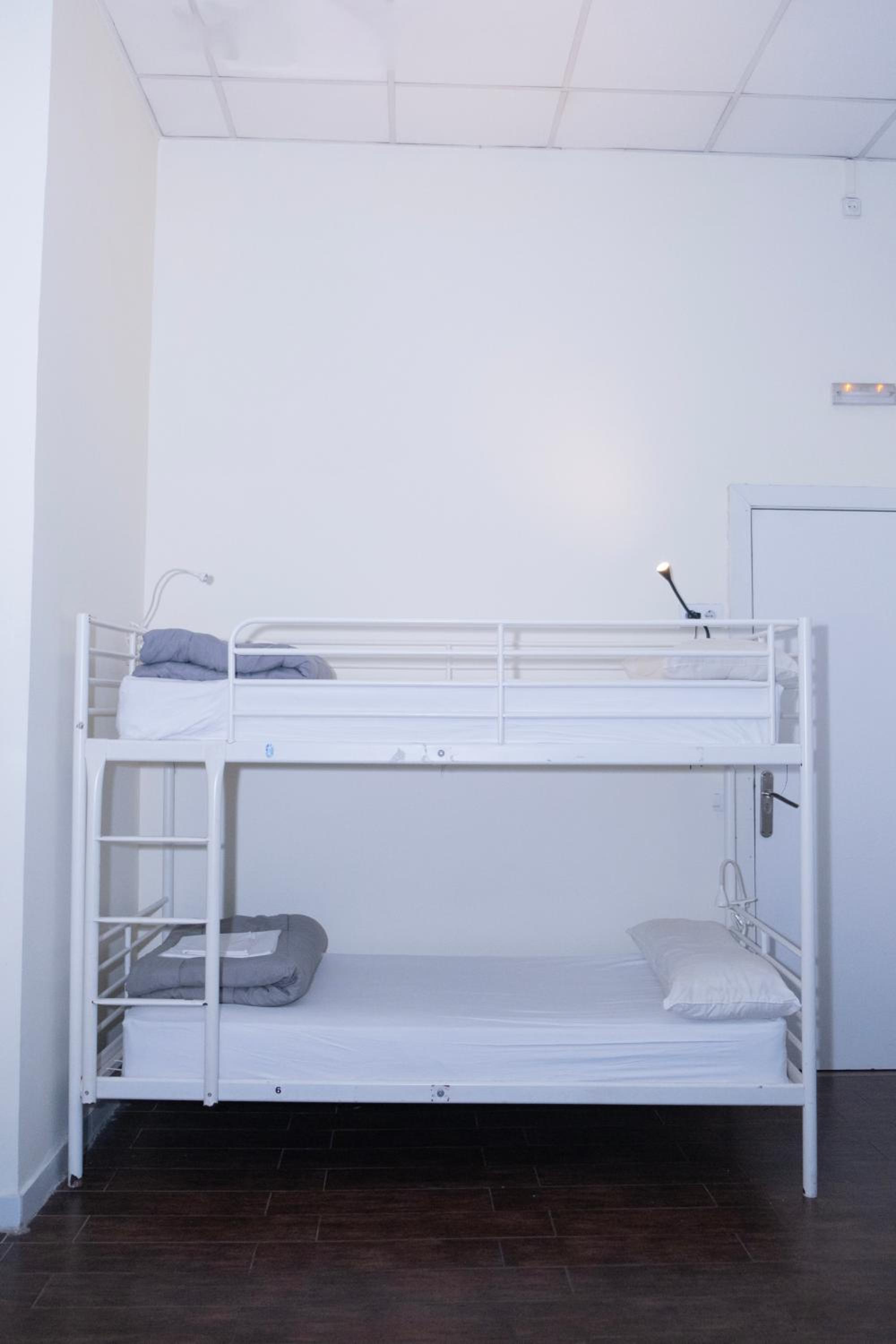 Single Bed in 10-Bed Dormitory Room photo 3